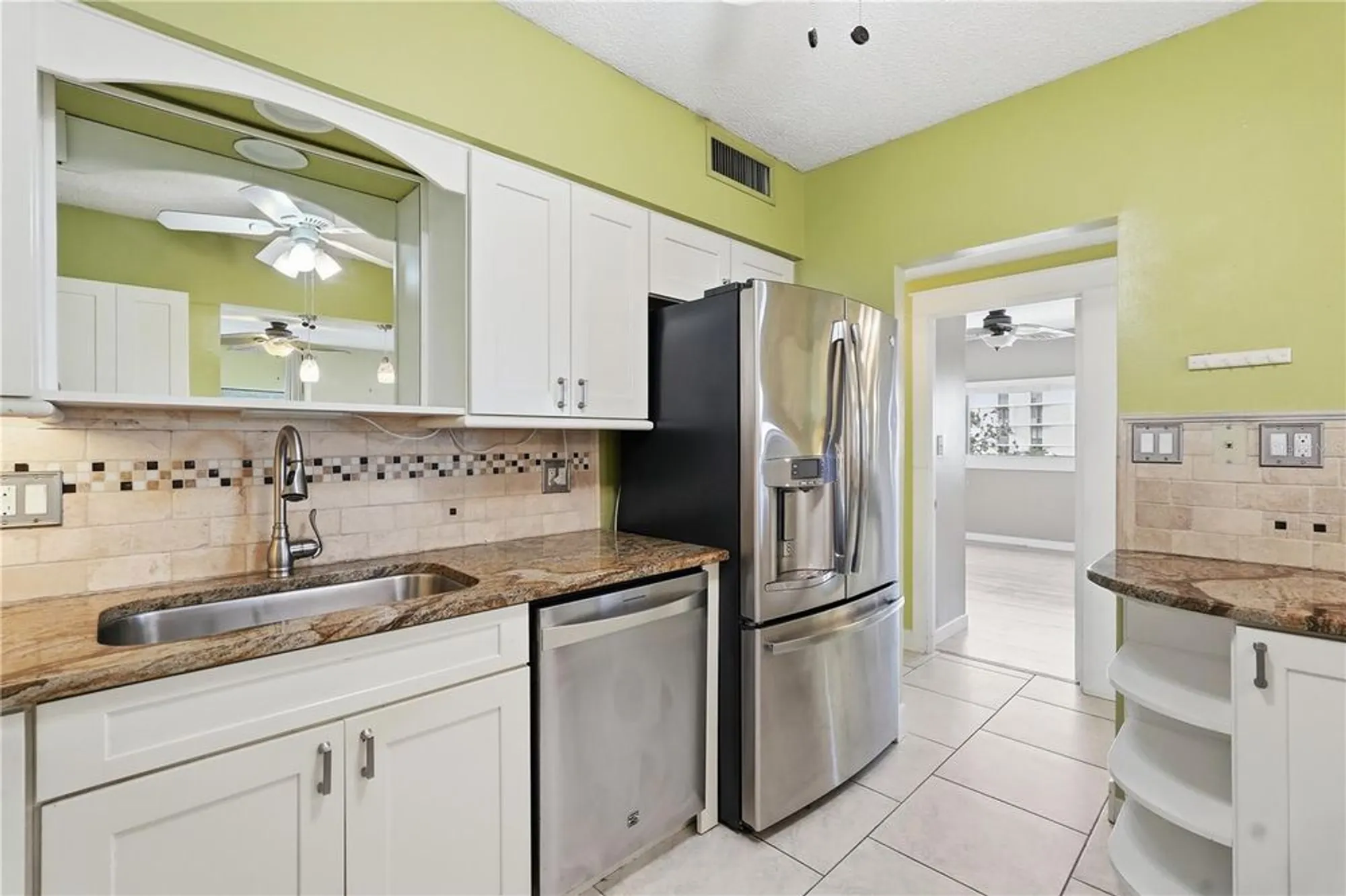 Property Slideshow image 8 of 22 | 30 turner st apt 408, Clearwater, FL, 33756