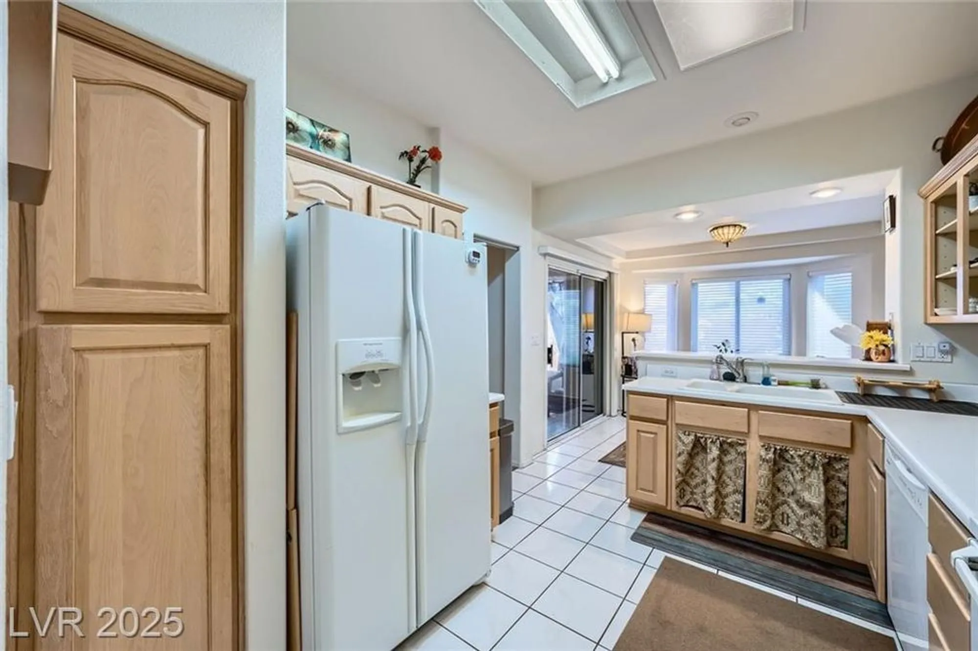 Property Slideshow image 13 of 28 | 2401 ocean edge ct, Las Vegas, NV, 89134