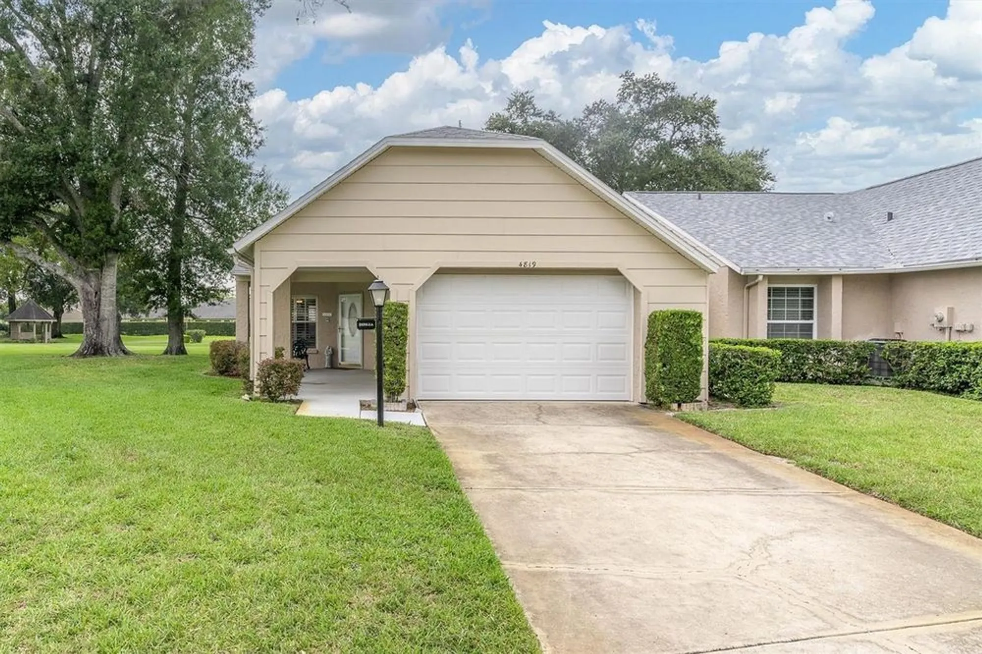 Property Slideshow image 1 of 30 | 4819 boonesboro ct, New Port Richey, FL, 34655