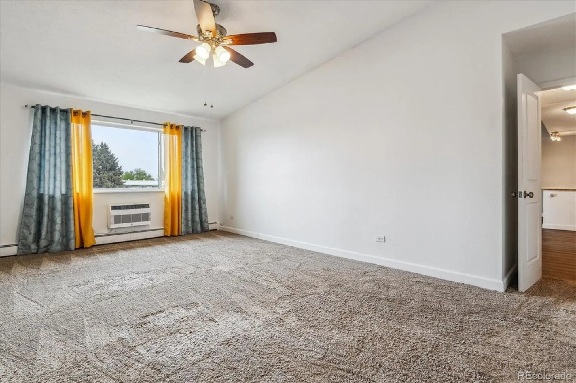 Property Slideshow image 17 of 44 | 795 s alton way unit 5d, Denver, CO, 80247