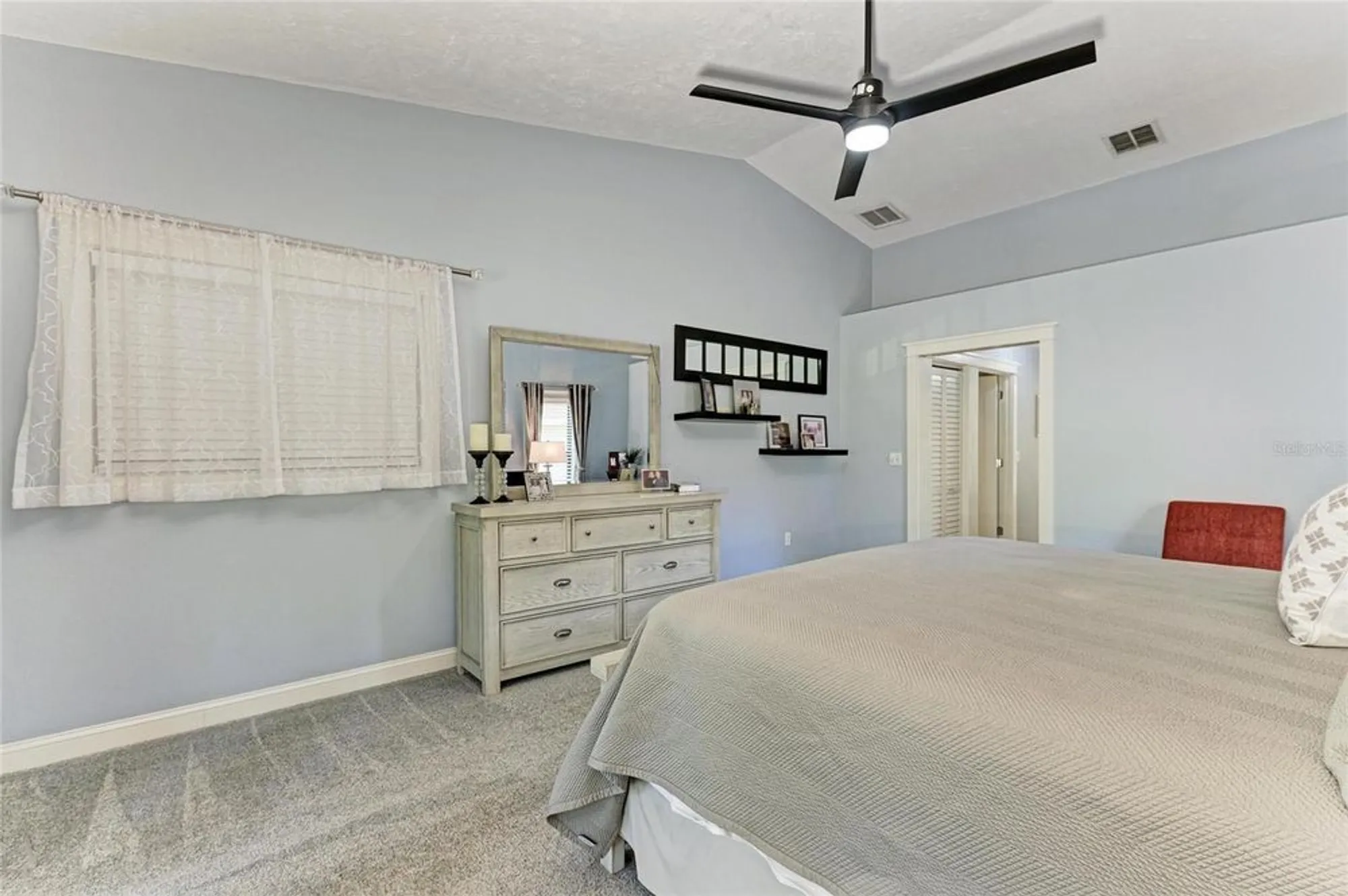Property Slideshow image 32 of 69 | 8416 palm lakes ct, Sarasota, FL, 34243