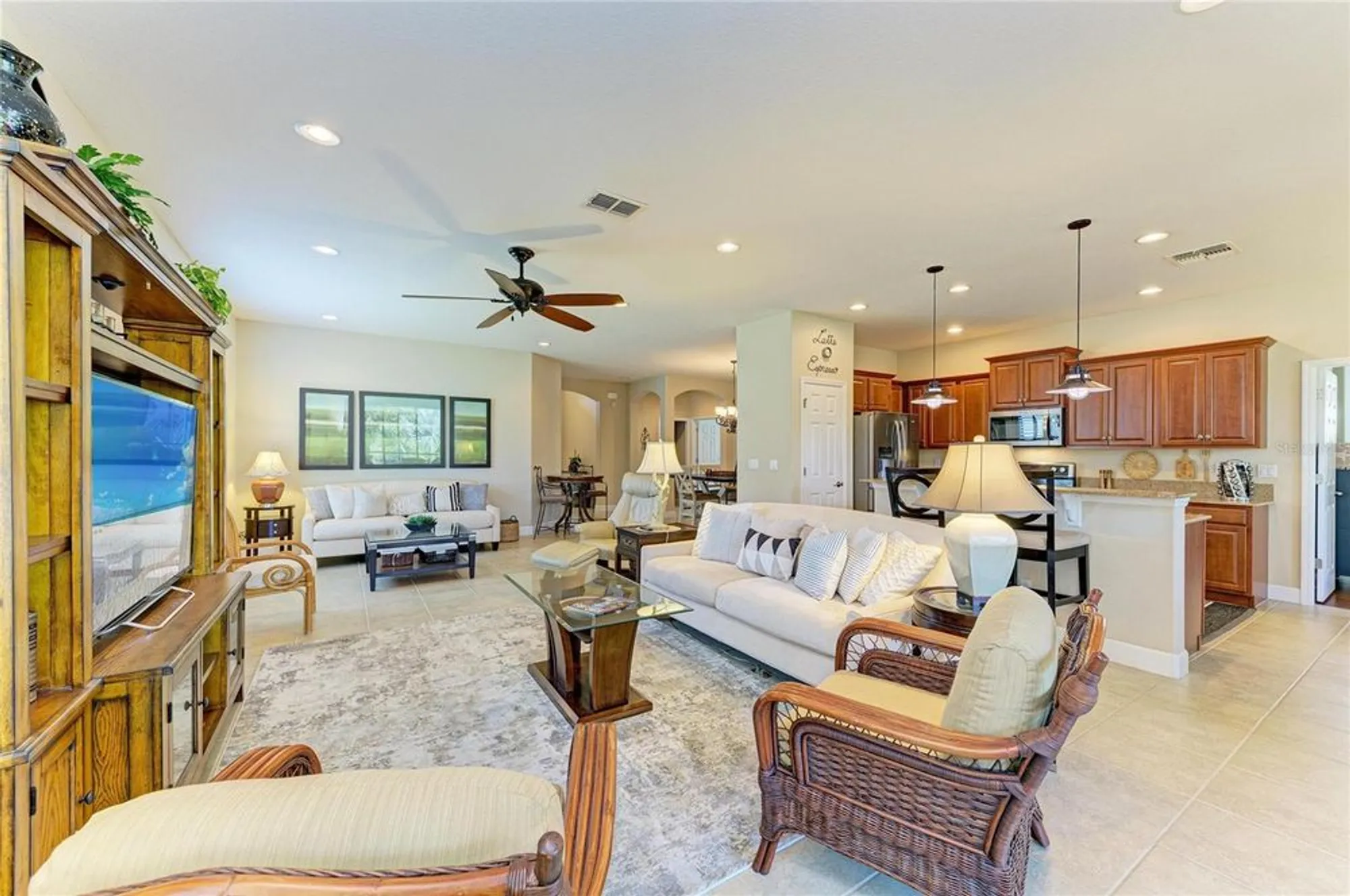 Property Slideshow image 8 of 50 | 1867 batello dr, Venice, FL, 34292