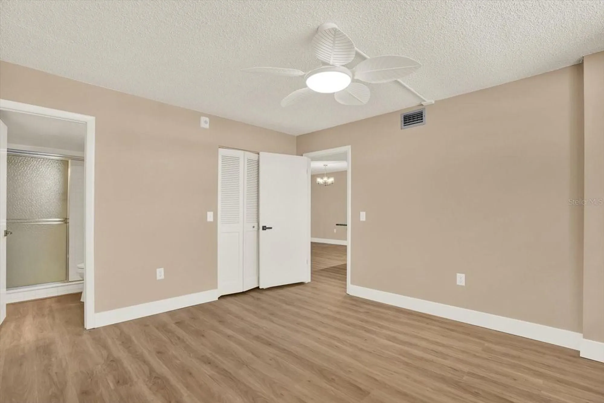 Property Slideshow image 16 of 35 | 18304 gulf blvd 311, Redington Shores, FL, 33708