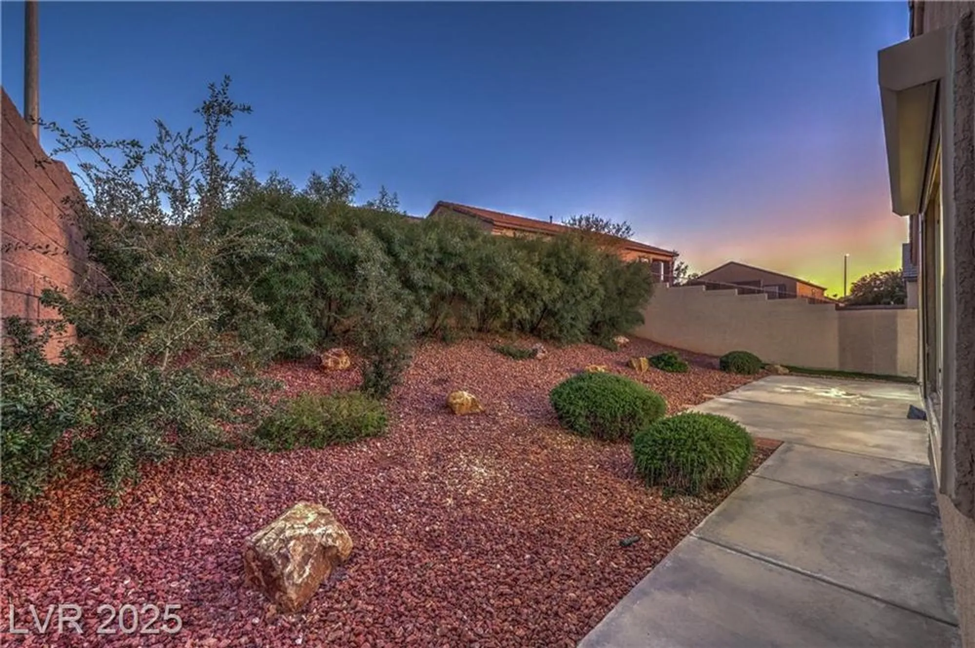 Property Slideshow image 32 of 52 | 2519 ashen light dr, Henderson, NV, 89044