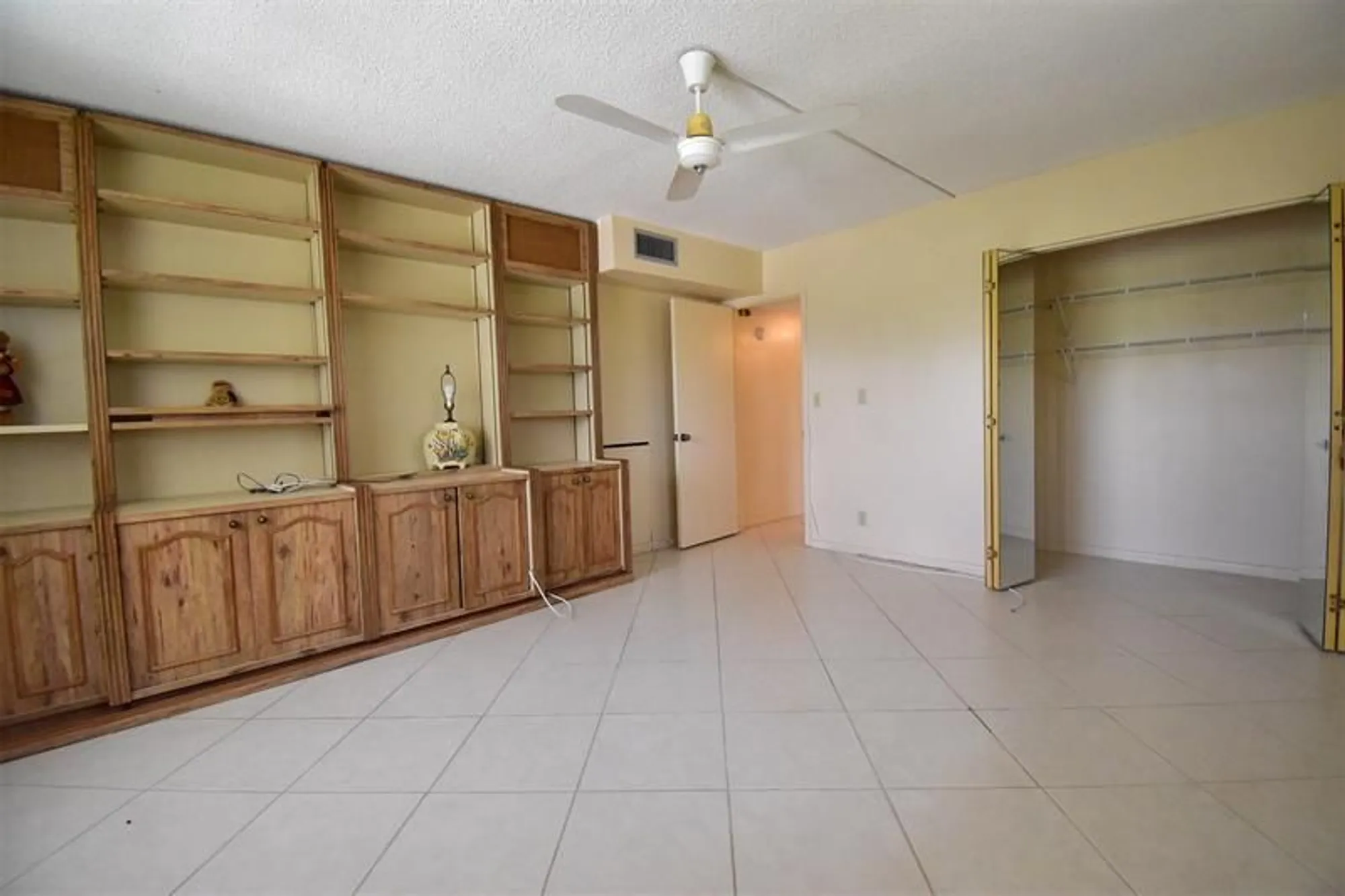 Property Slideshow image 15 of 20 | 2805 victoria way h2, Coconut Creek, FL, 33066