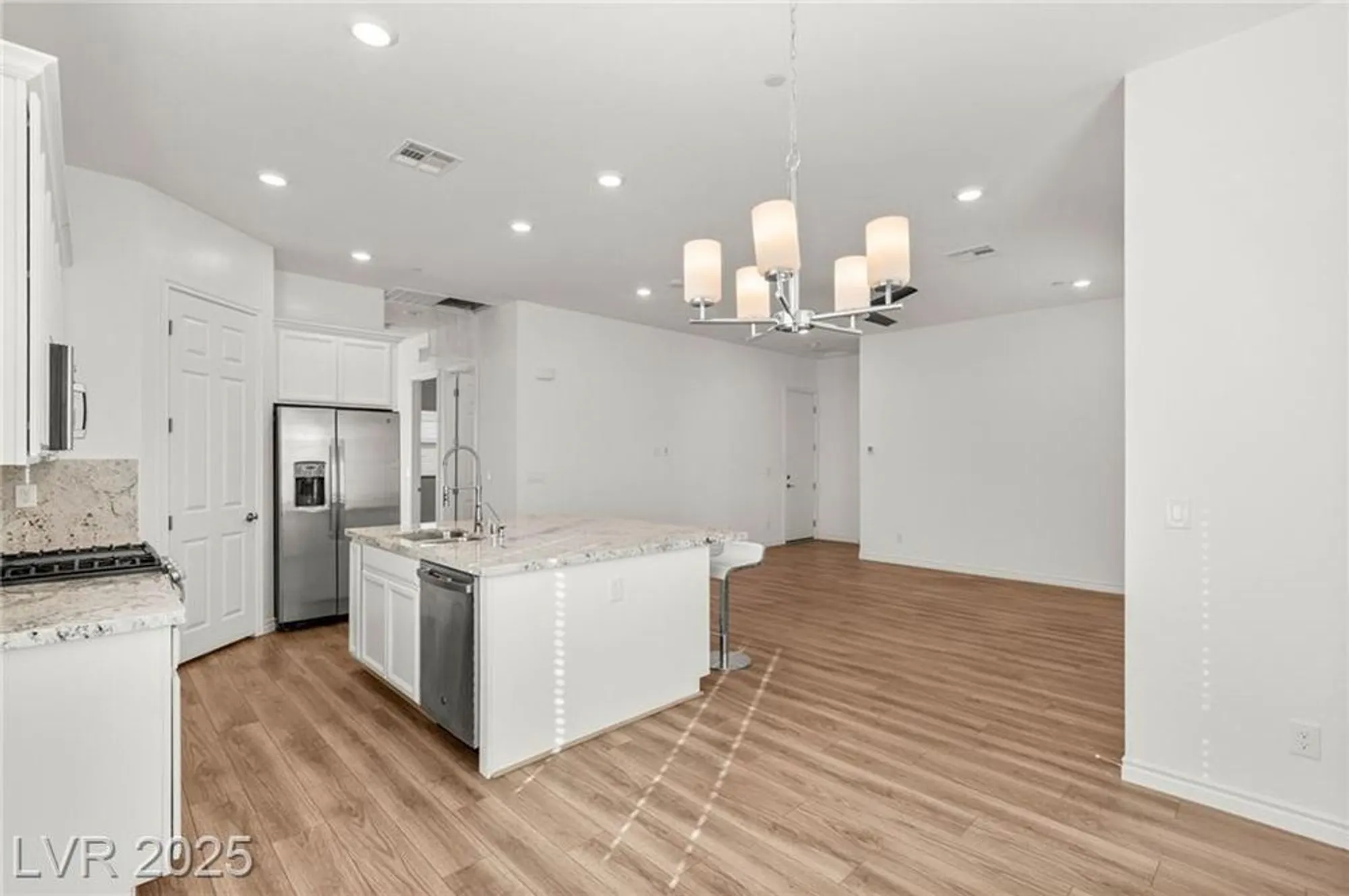 Property Slideshow image 23 of 51 | 209 bellini peak ave, Henderson, NV, 89011