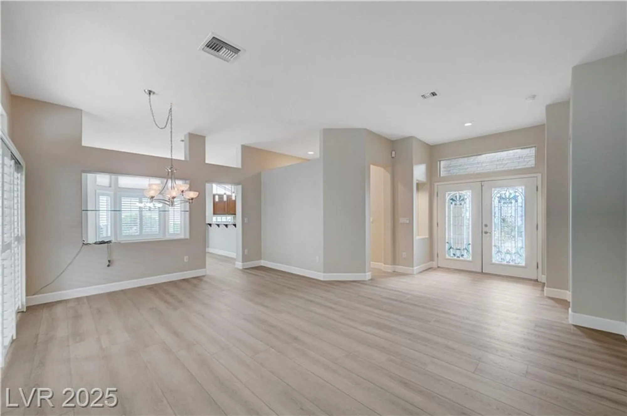 Property Slideshow image 6 of 77 | 2801 byron dr, Las Vegas, NV, 89134