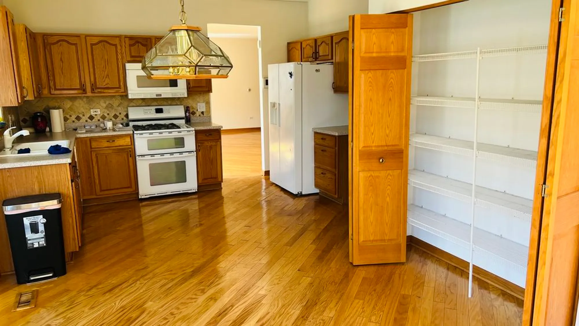 Property Slideshow image 4 of 18 | 20827 w honeysuckle ct, Plainfield, IL, 60544