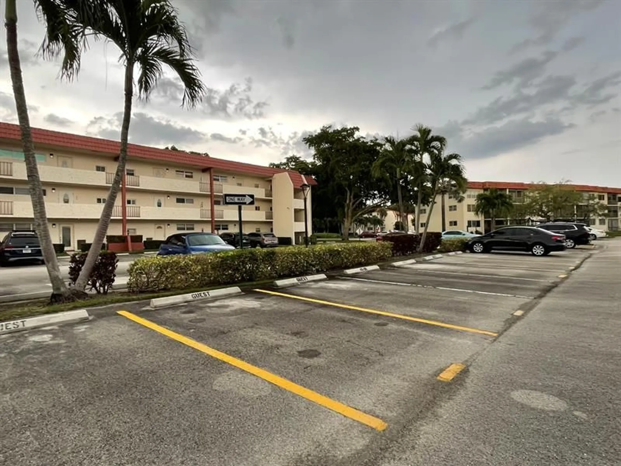 Property Slideshow image 38 of 99 | 361 s hollybrook dr 103, Pembroke Pines, FL, 33025
