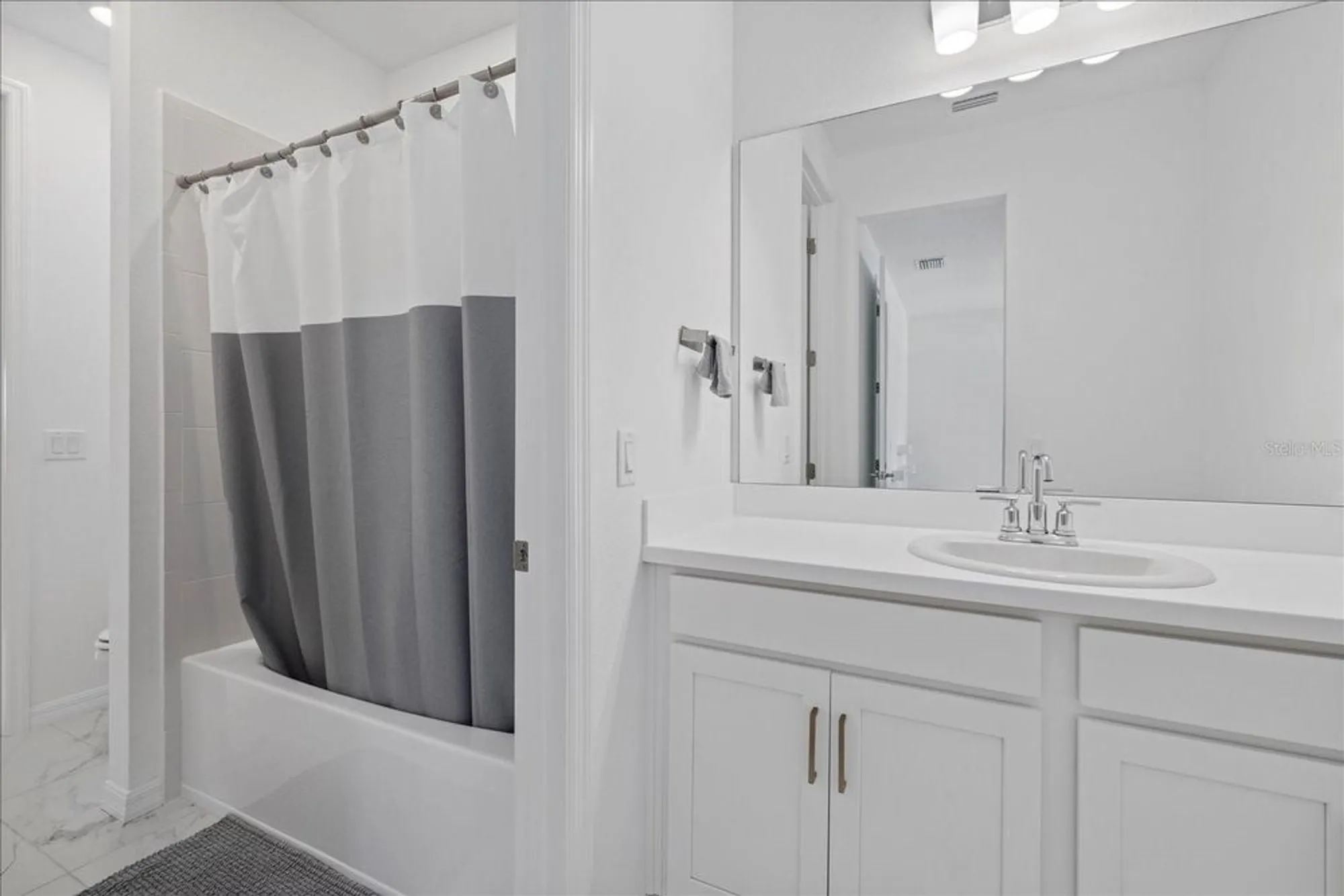 Property Slideshow image 38 of 52 | 4423 pond brook ct, Bradenton, FL, 34211