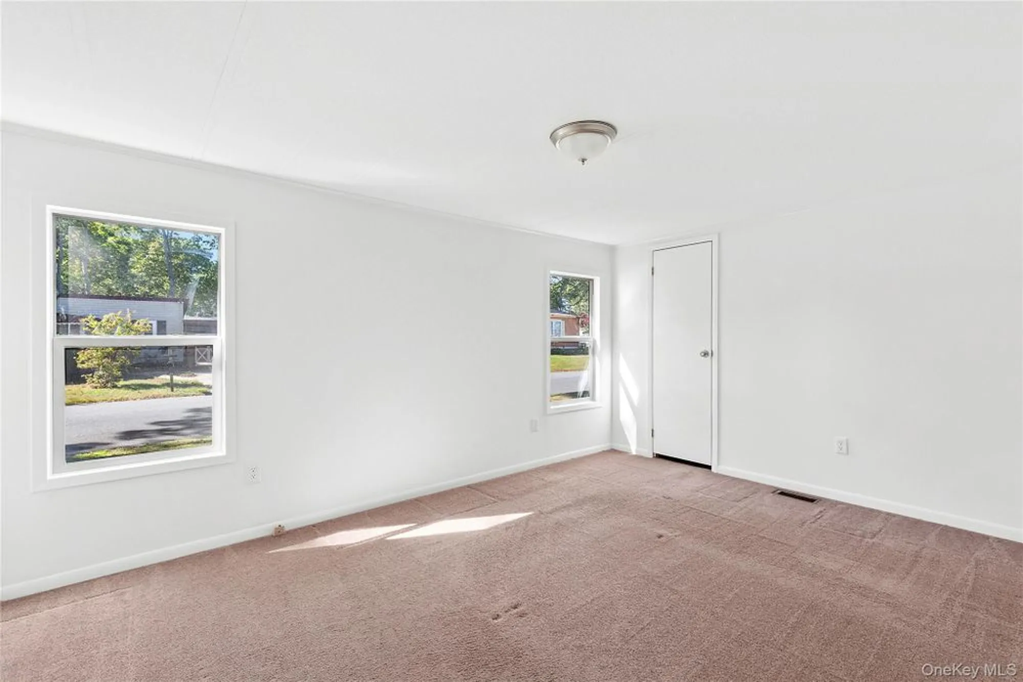 Property Slideshow image 10 of 10 | 1661 old country rd 434, Riverhead, NY, 11901