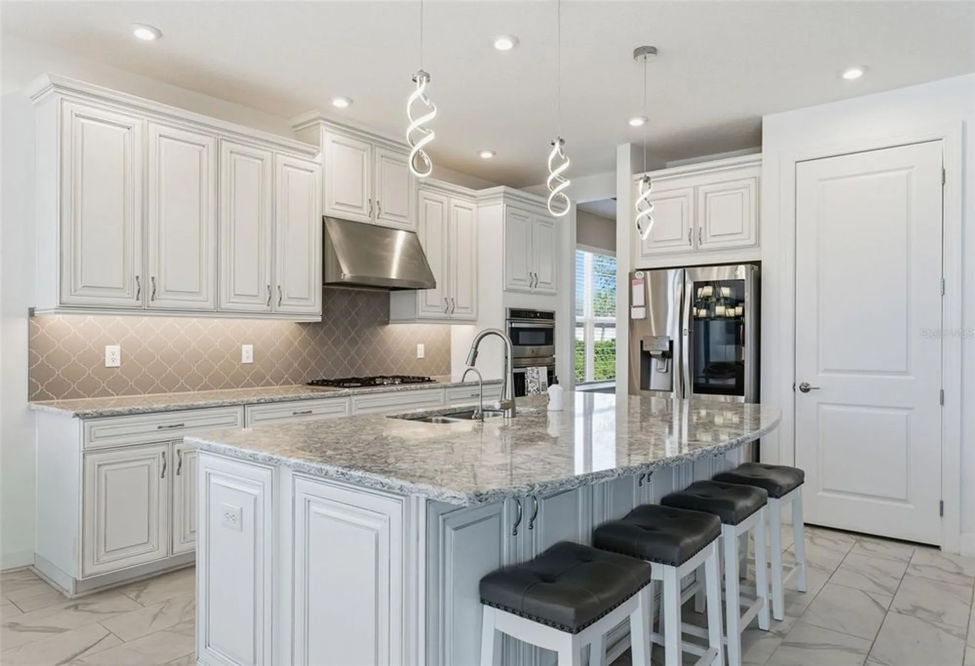 Property Slideshow image 19 of 44 | 10819 wicker park pl, Palmetto, FL, 34221