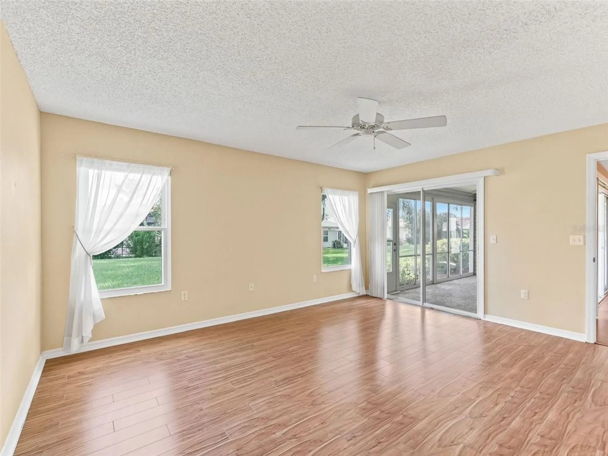 Property Slideshow image 16 of 30 | 721 timbercrest dr, Leesburg, FL, 34748