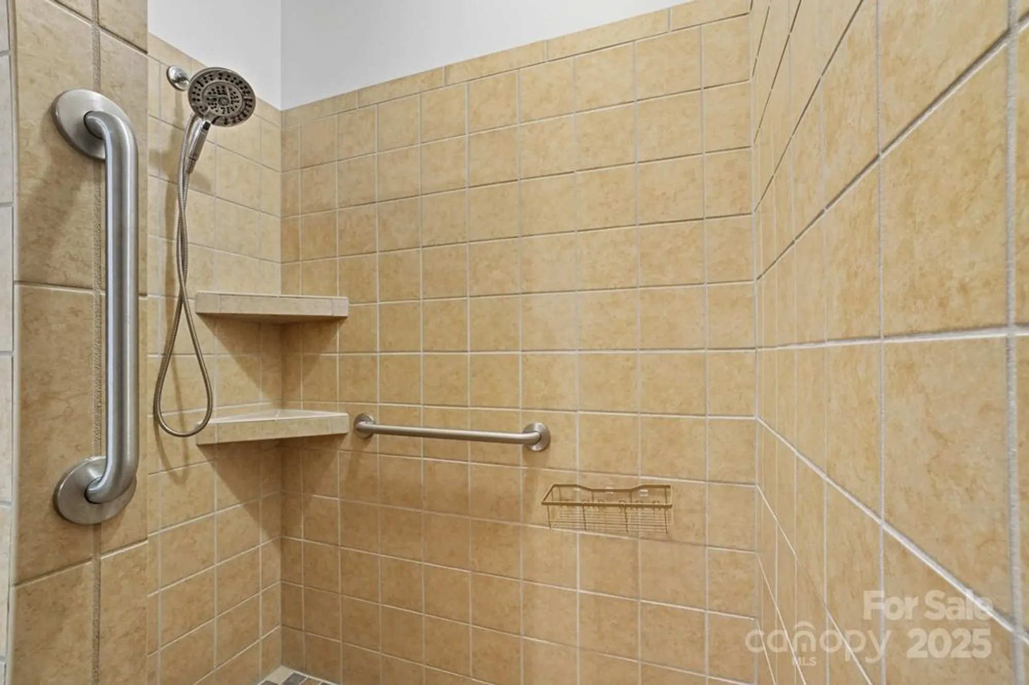 Property Slideshow image 25 of 42 | 2232 coltsview ln, Matthews, NC, 28105