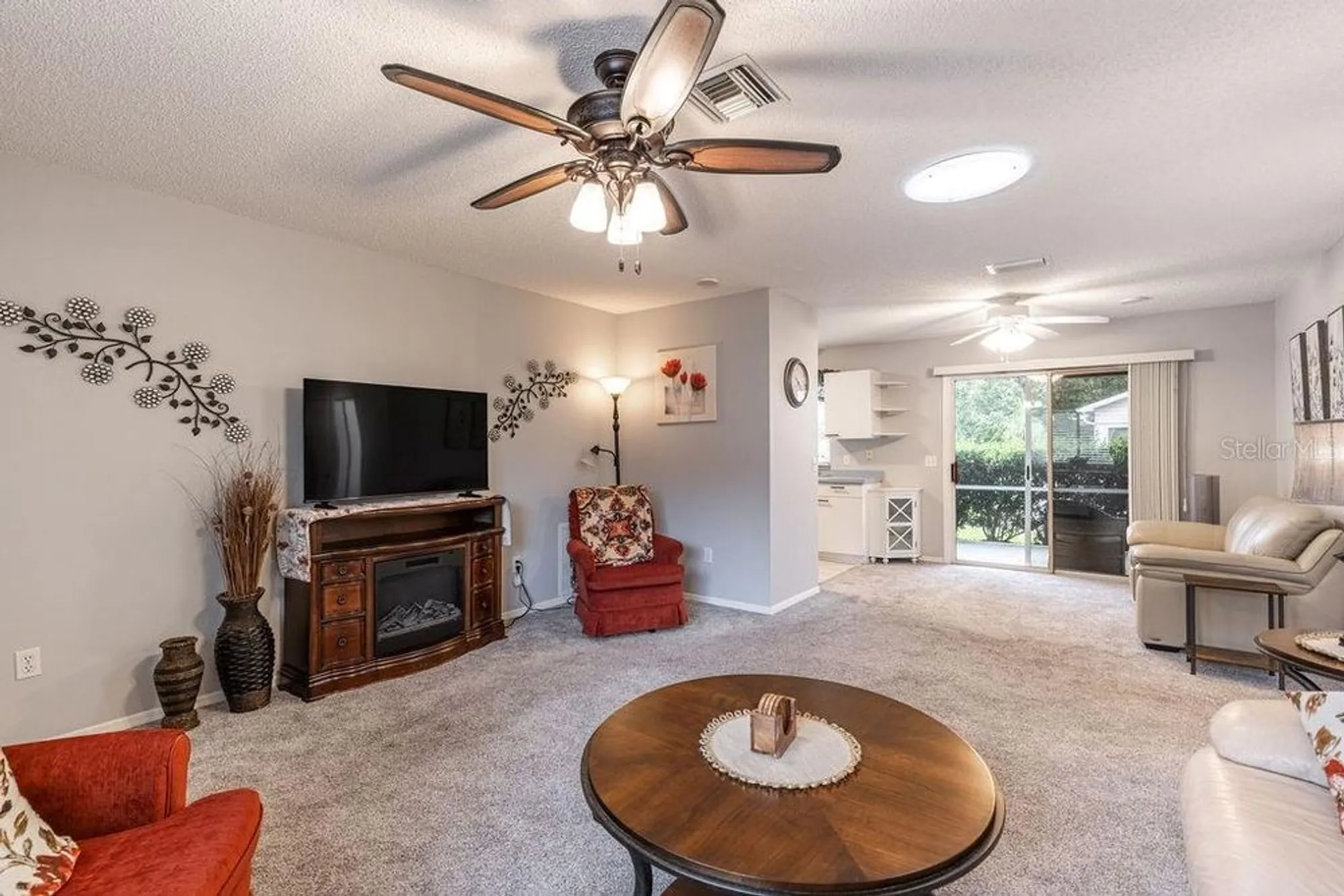 Property Slideshow image 8 of 37 | 1501 alfonso ln, The Villages, FL, 32159