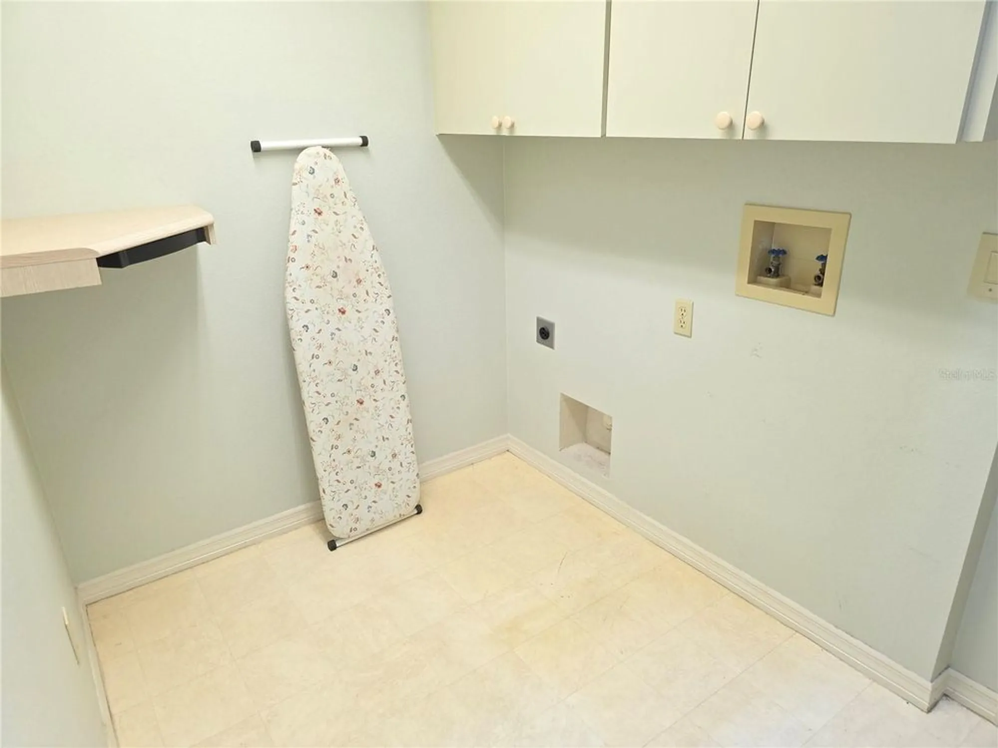 Property Slideshow image 25 of 37 | 9168 southern comfort ct, Weeki Wachee, FL, 34613