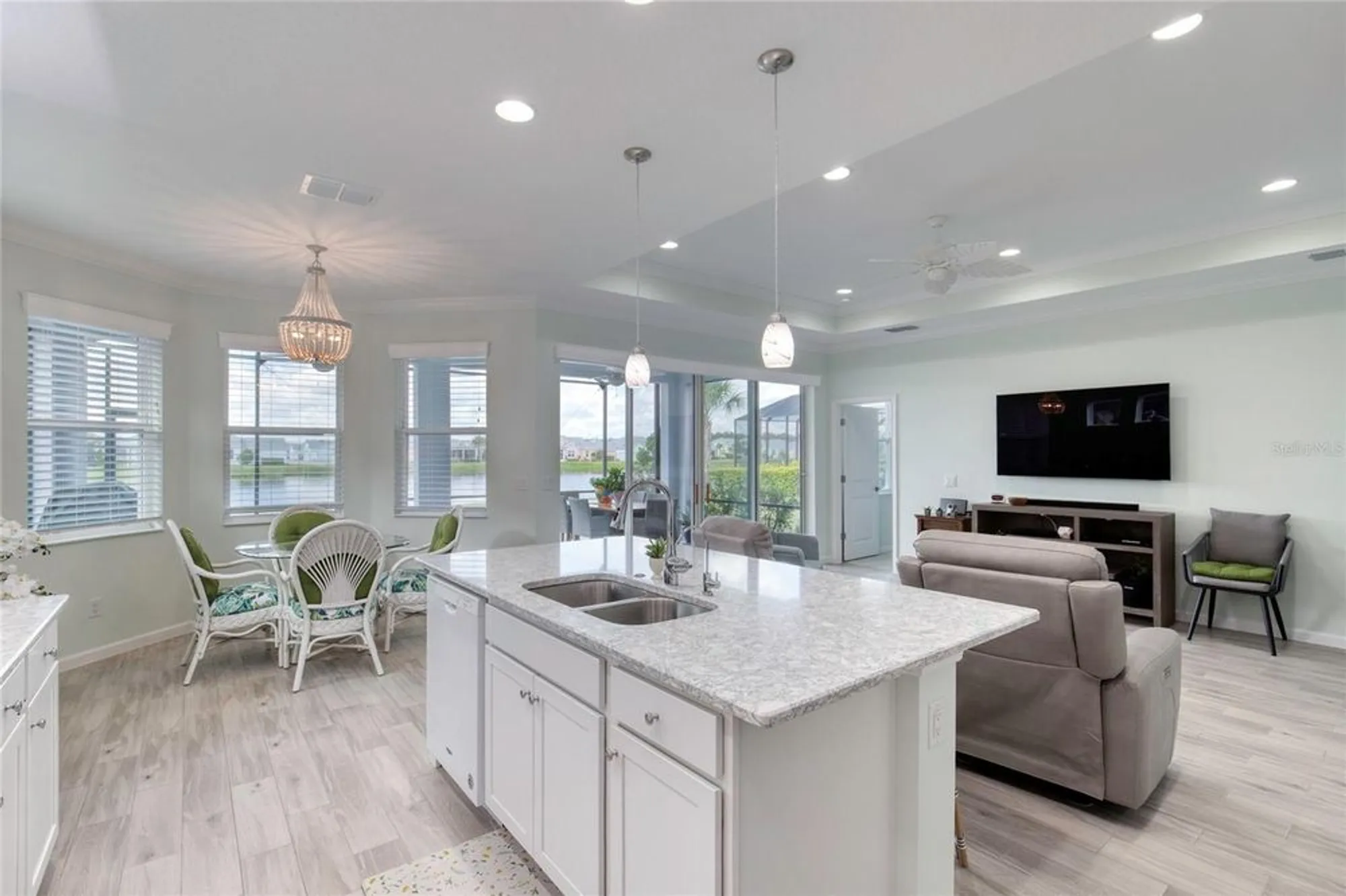 Property Slideshow image 9 of 50 | 213 cheeseburger dr, Daytona Beach, FL, 32124