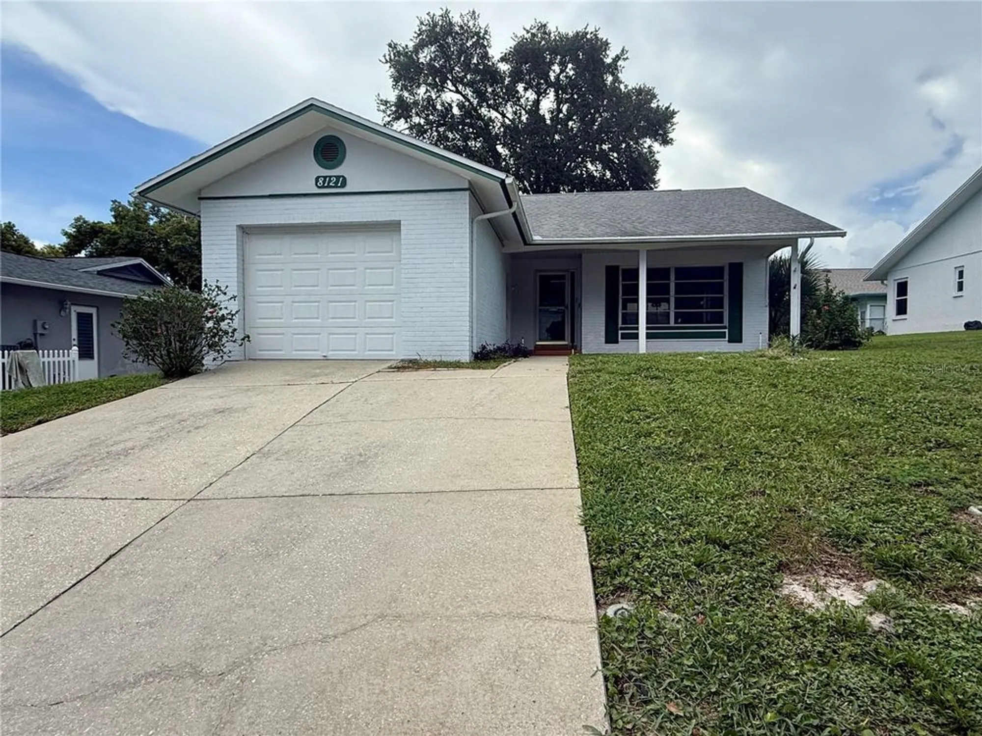 Property Slideshow image 1 of 37 | 8121 casuarina dr, Port Richey, FL, 34668