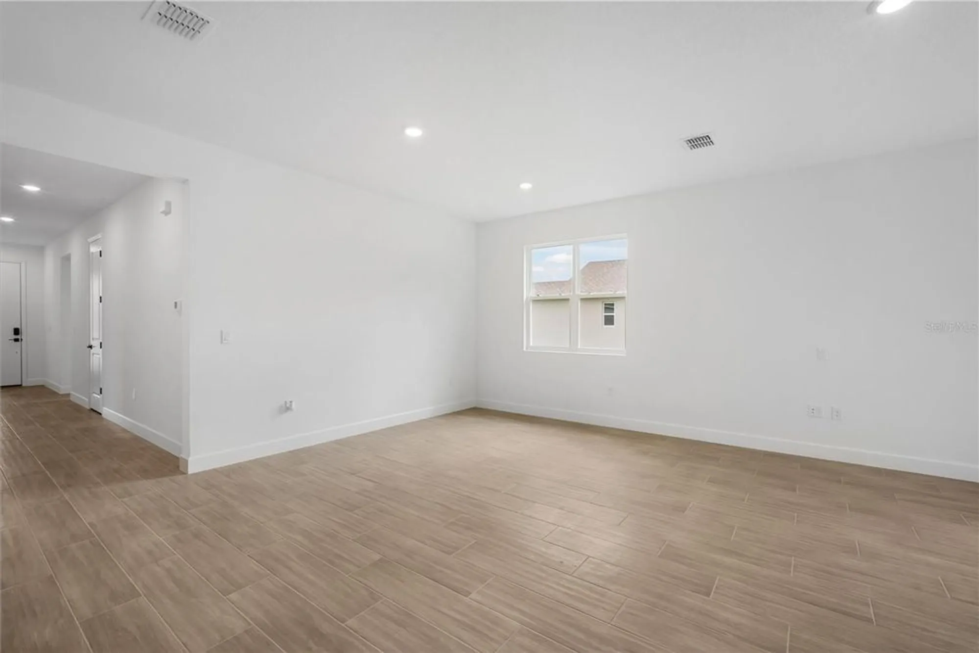 Property Slideshow image 11 of 45 | 9195 players dr, Weeki Wachee, FL, 34613