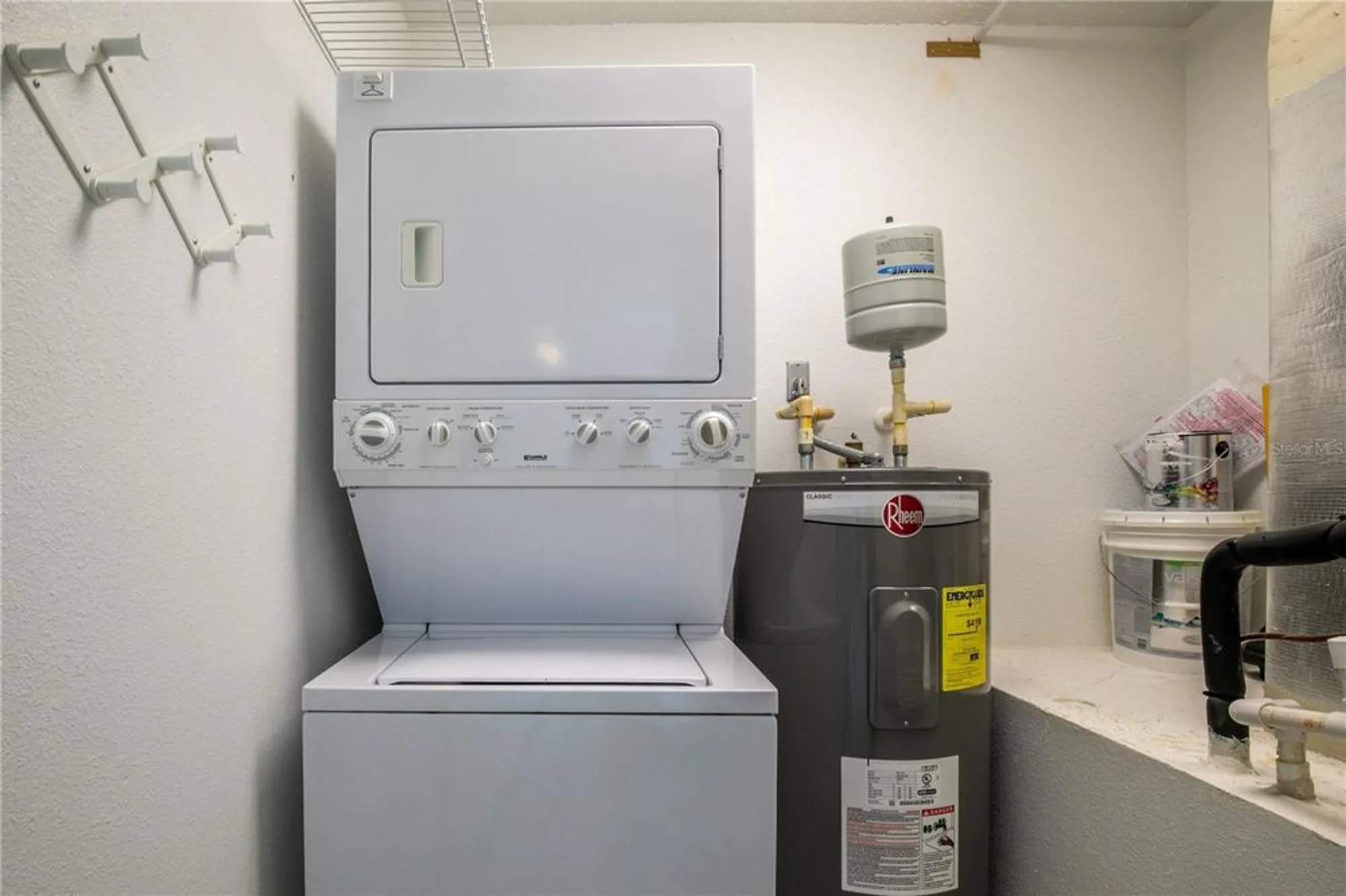 Property Slideshow image 10 of 32 | 738 cottage park ln, Leesburg, FL, 34748