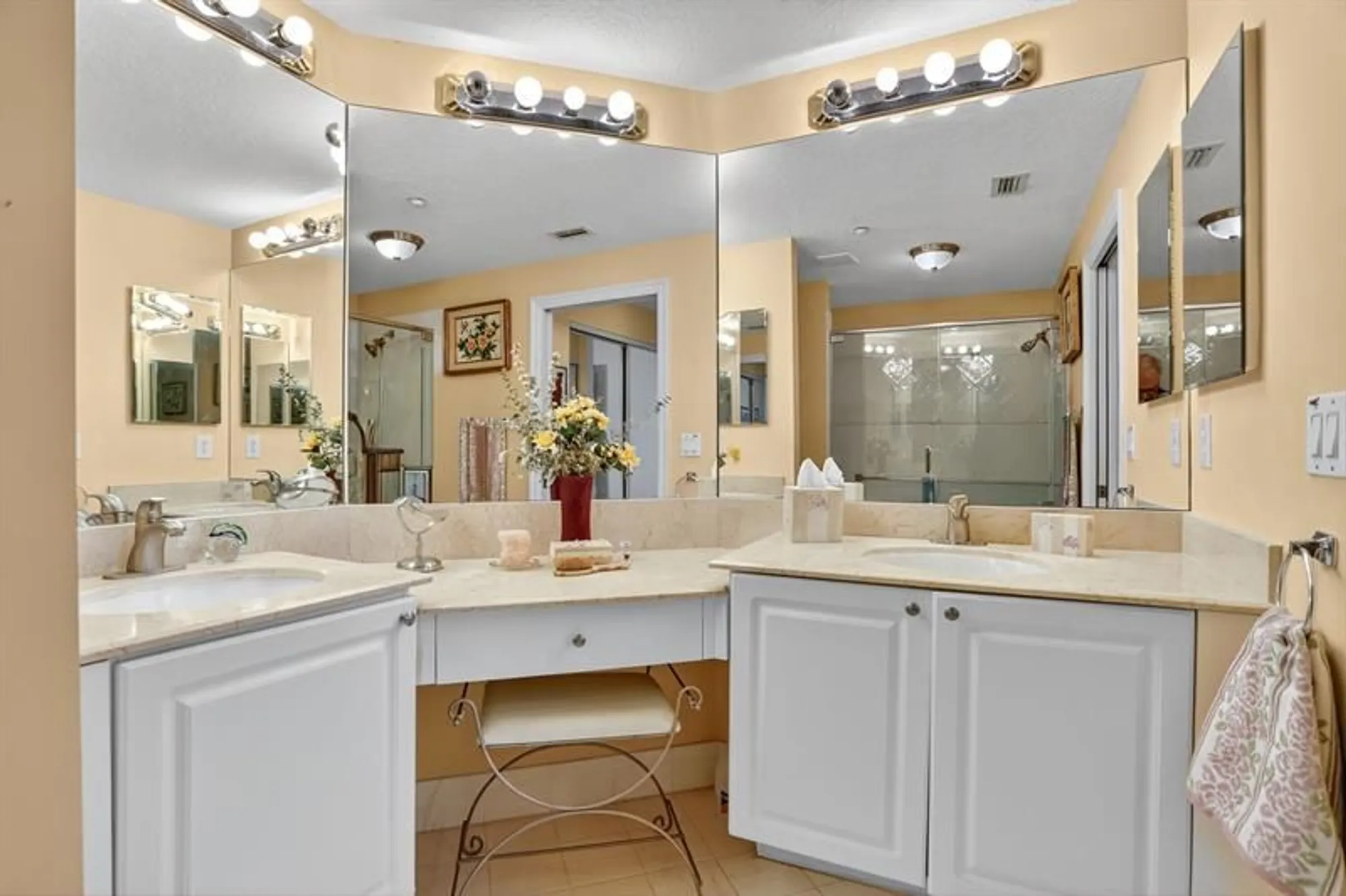 Property Slideshow image 19 of 31 | 7635 southampton ter 117, Tamarac, FL, 33321