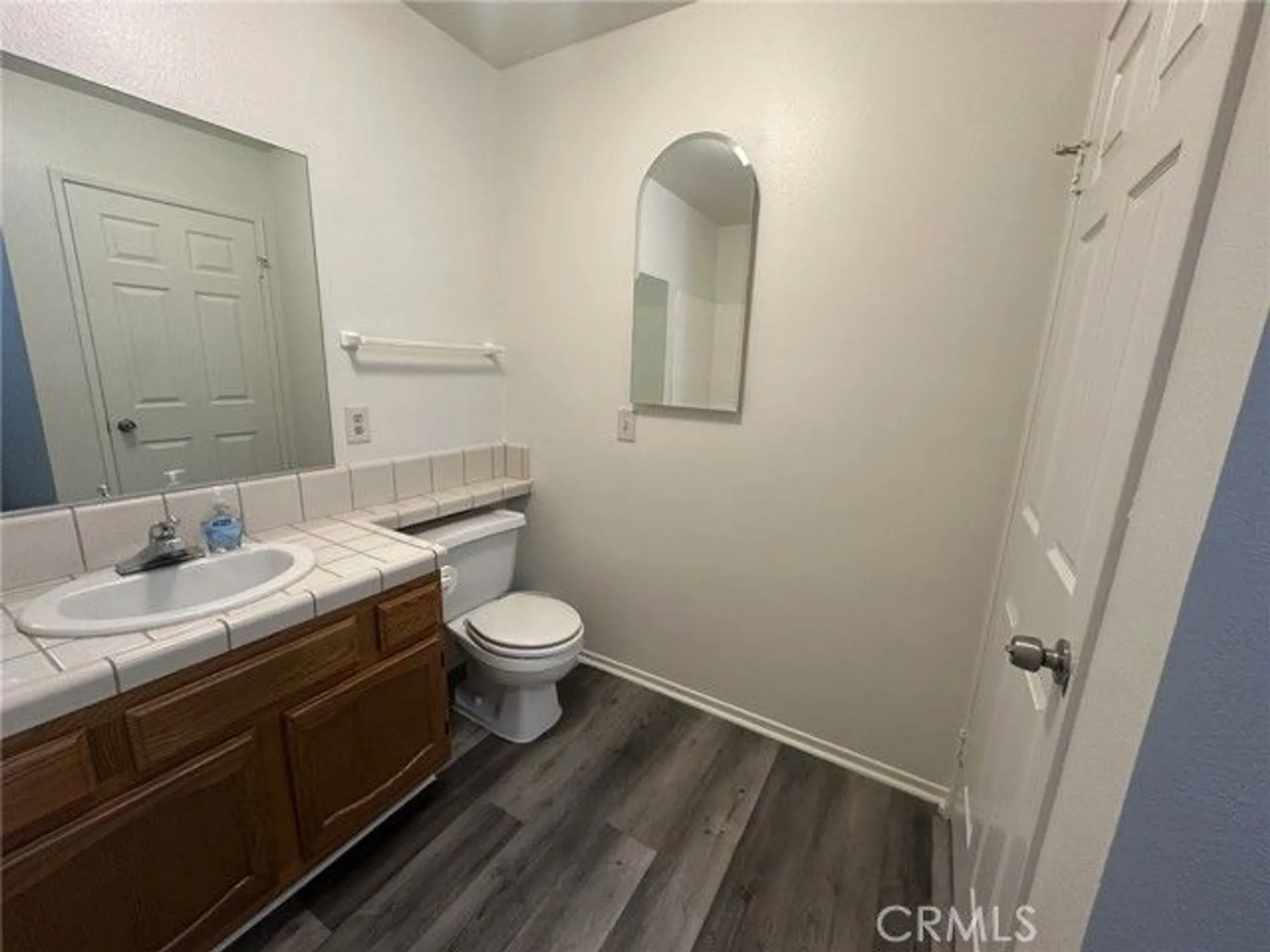 Property Slideshow image 16 of 26 | 11718 oak st, Apple Valley, CA, 92308