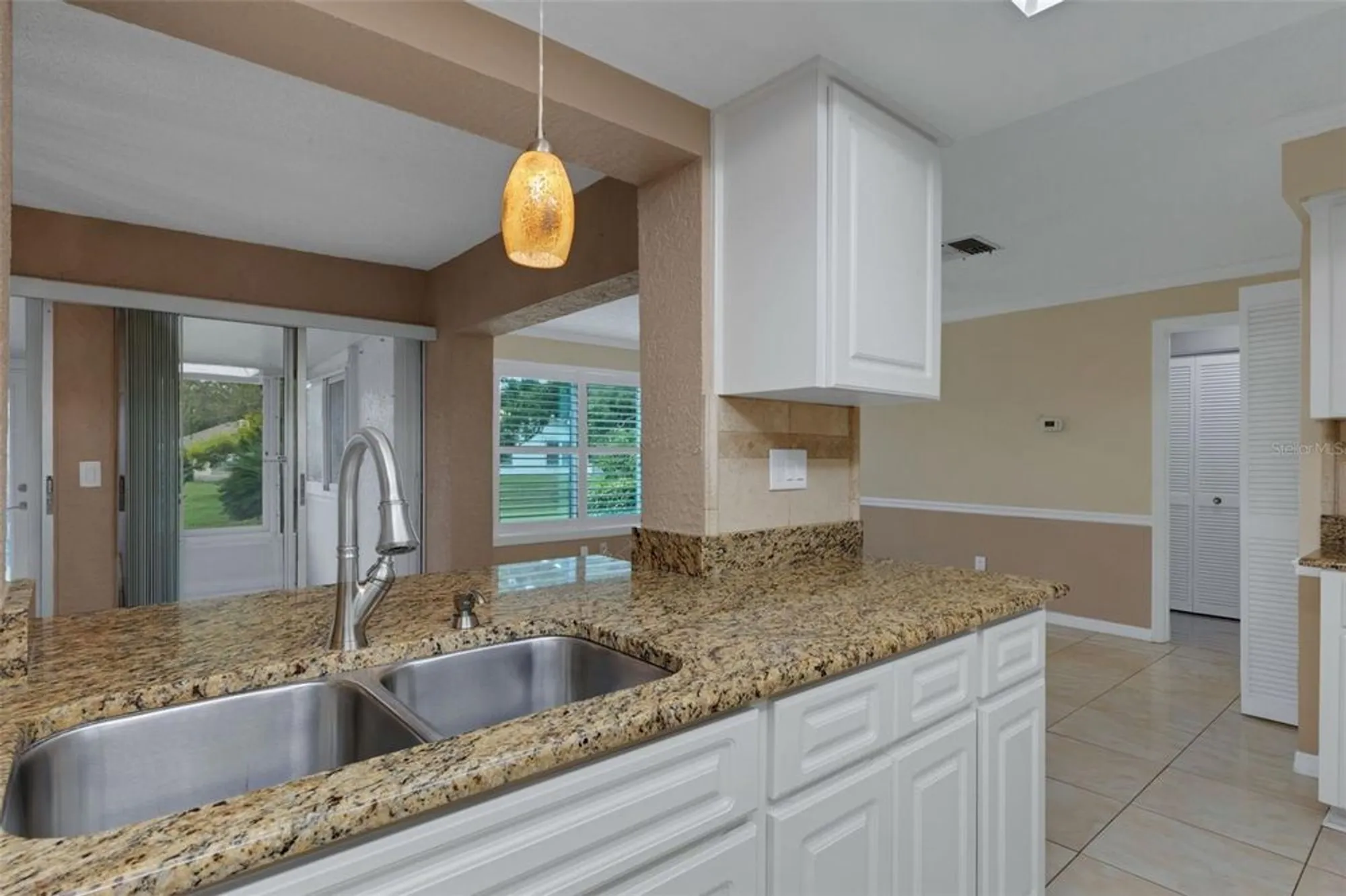 Property Slideshow image 19 of 90 | 3098 e dorchester dr, Palm Harbor, FL, 34684
