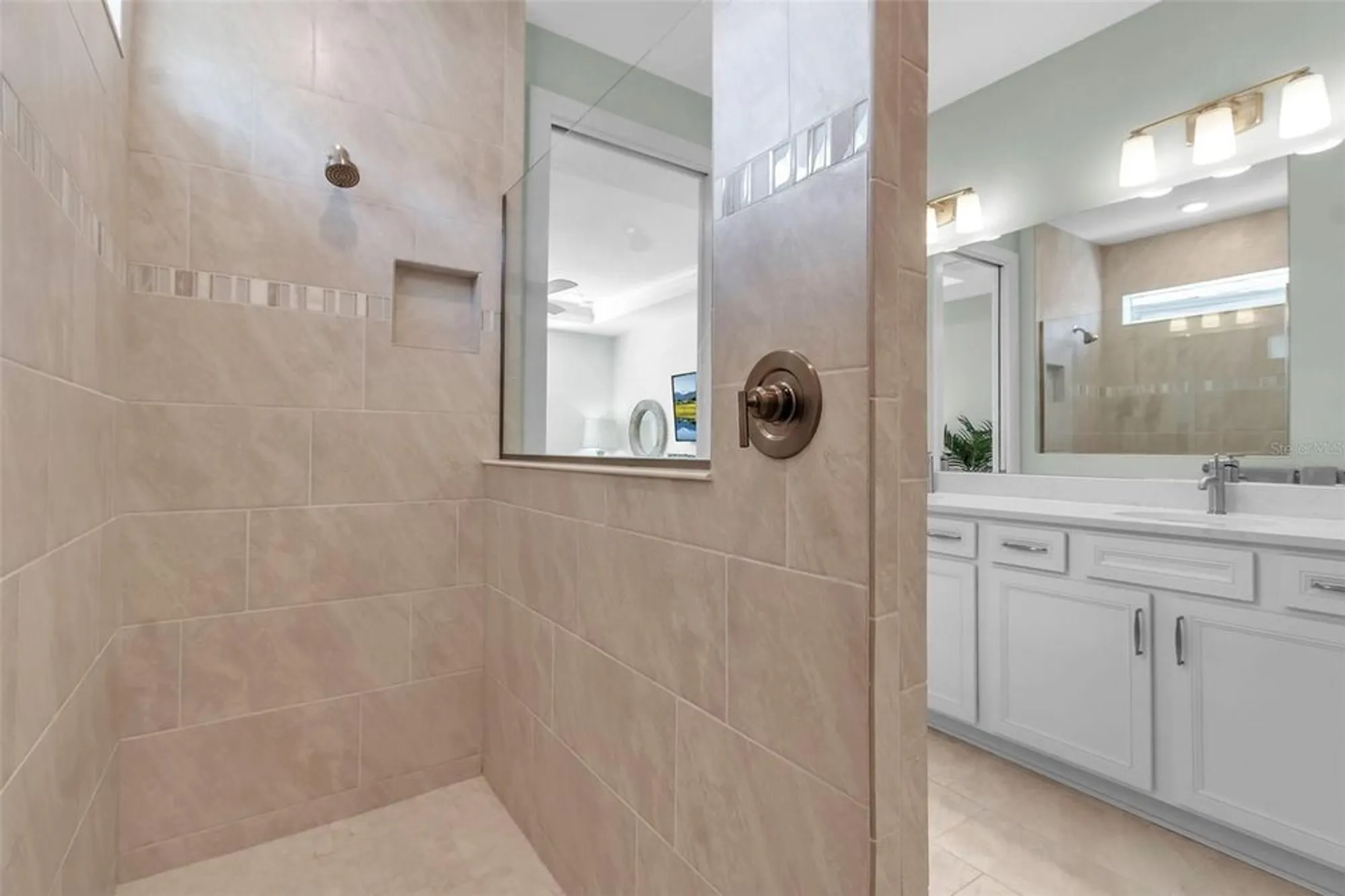 Property Slideshow image 40 of 79 | 10724 spring tide way, Parrish, FL, 34219