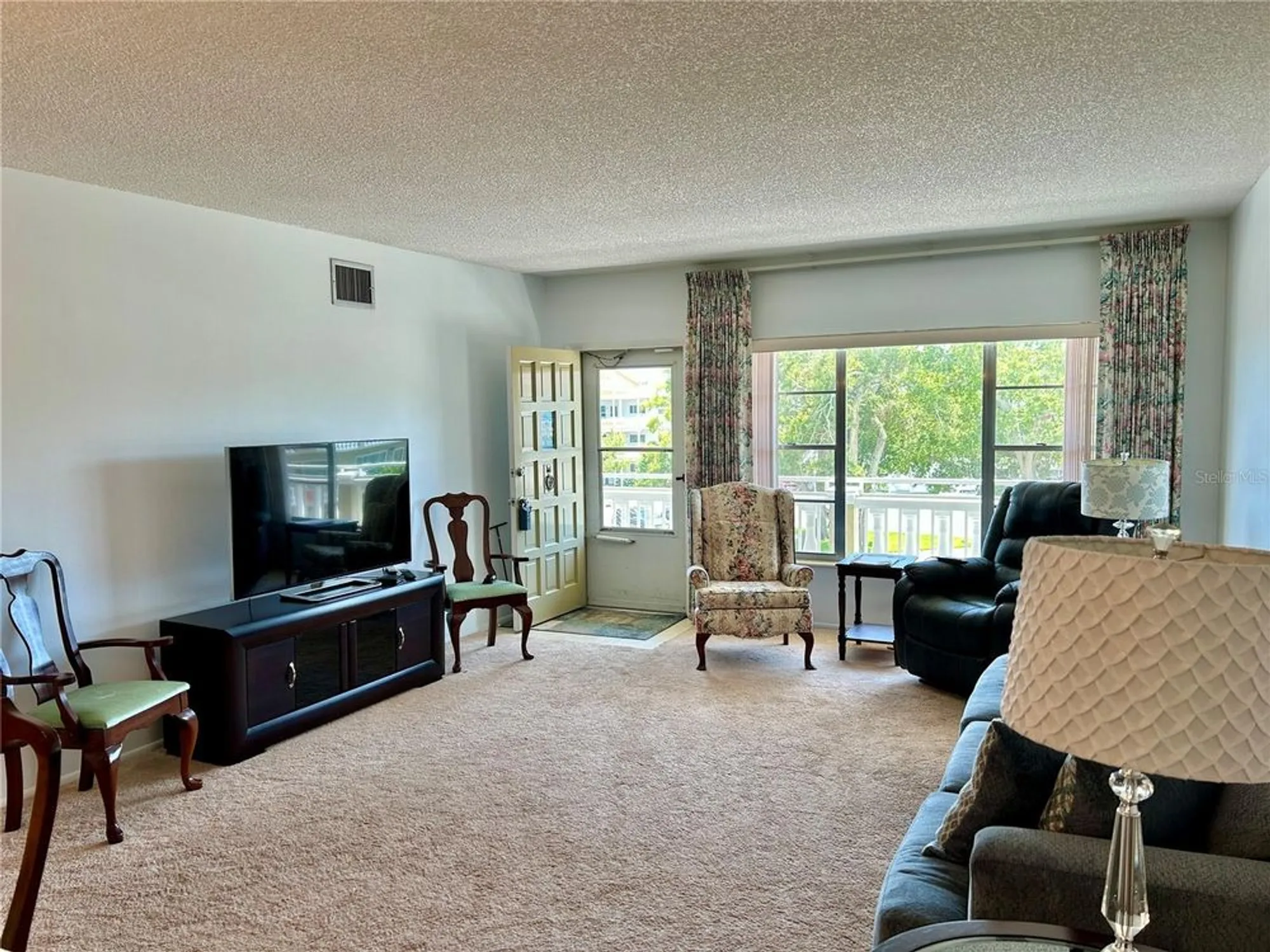 Property Slideshow image 7 of 50 | 2426 ecuadorian way 58, Clearwater, FL, 33763