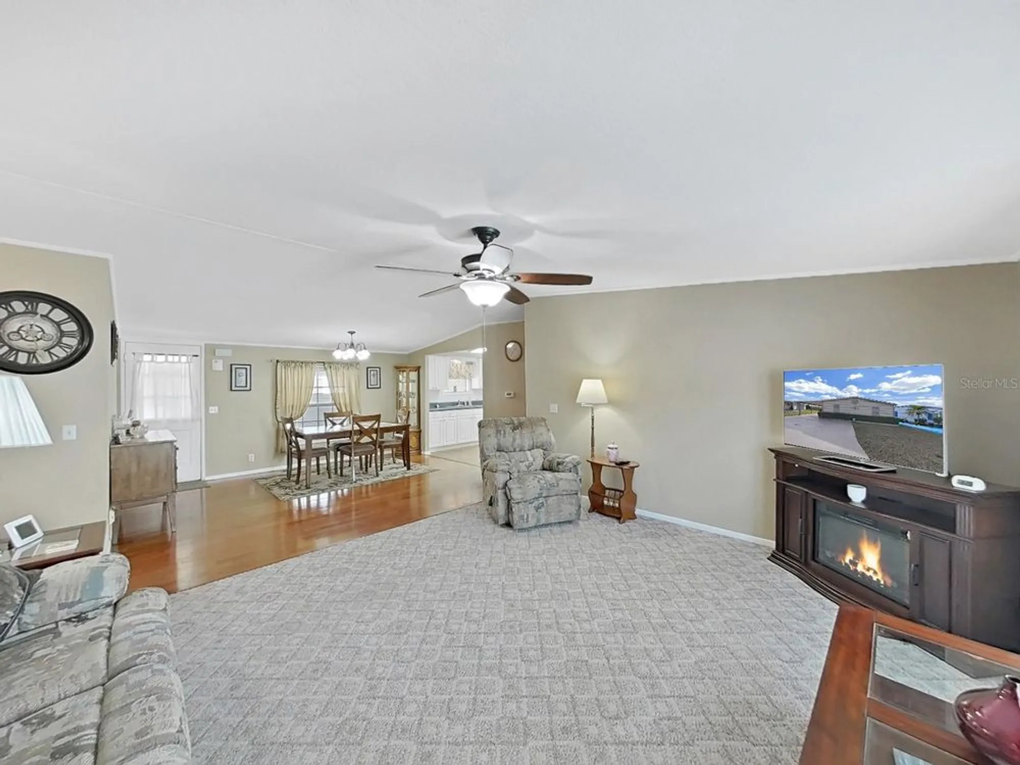 Property Slideshow image 14 of 48 | 1750 fox hill dr, Lakeland, FL, 33810