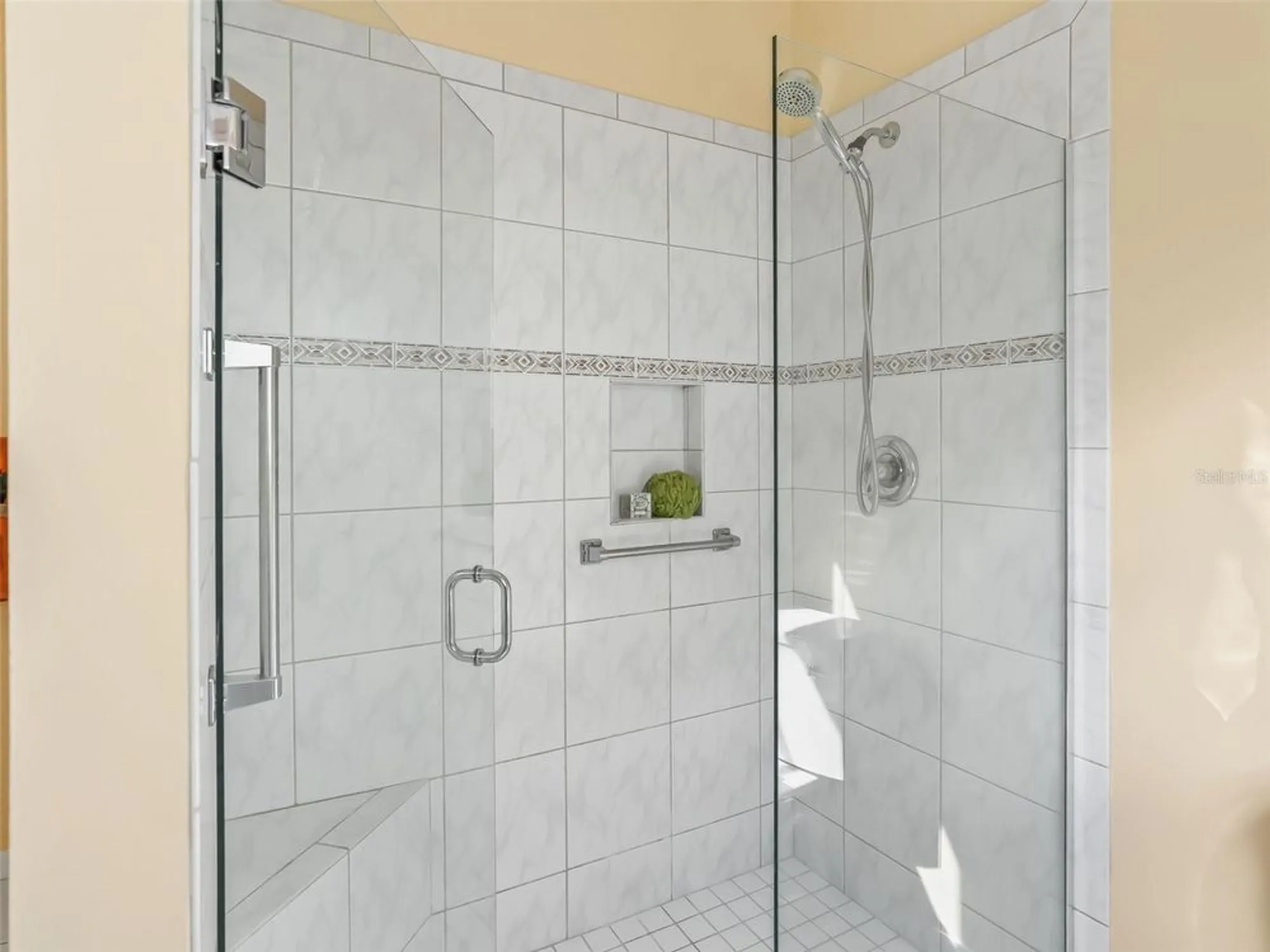 Property Slideshow image 35 of 51 | 1013 del rio dr, Lady Lake, FL, 32159