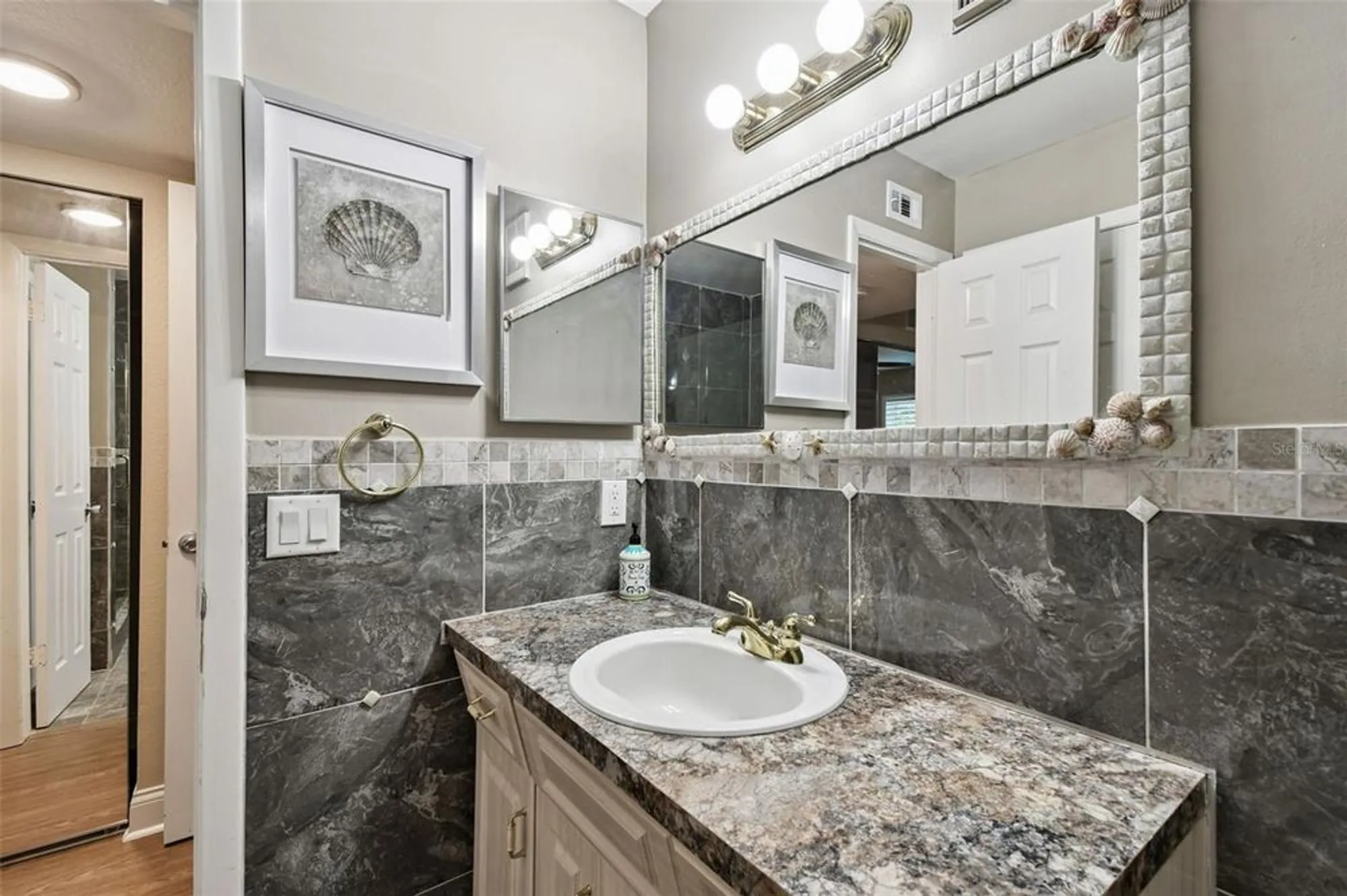 Property Slideshow image 27 of 58 | 2292 costa rican dr apt 30, Clearwater, FL, 33763