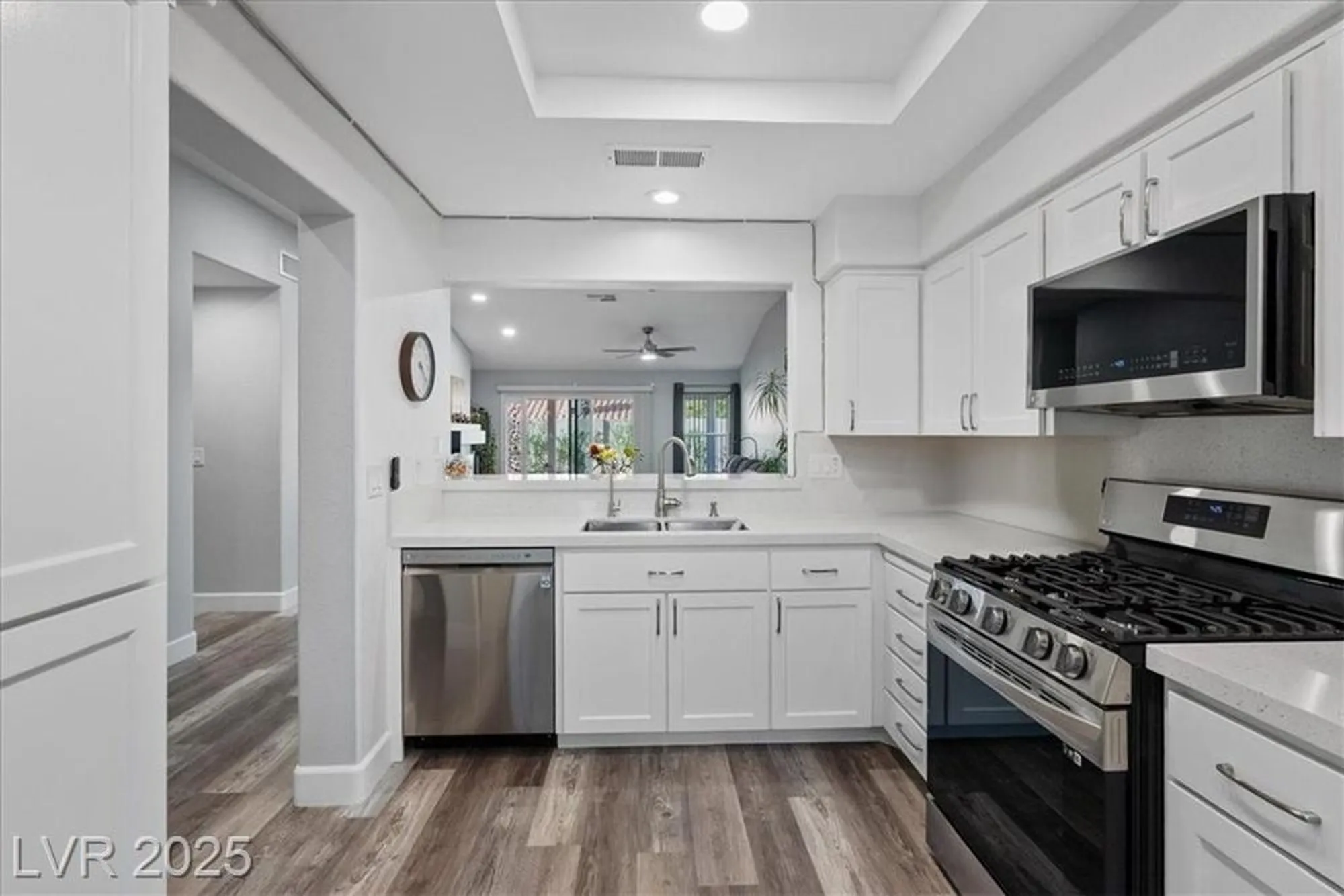 Property Slideshow image 4 of 22 | 7962 kinsella way, Las Vegas, NV, 89147