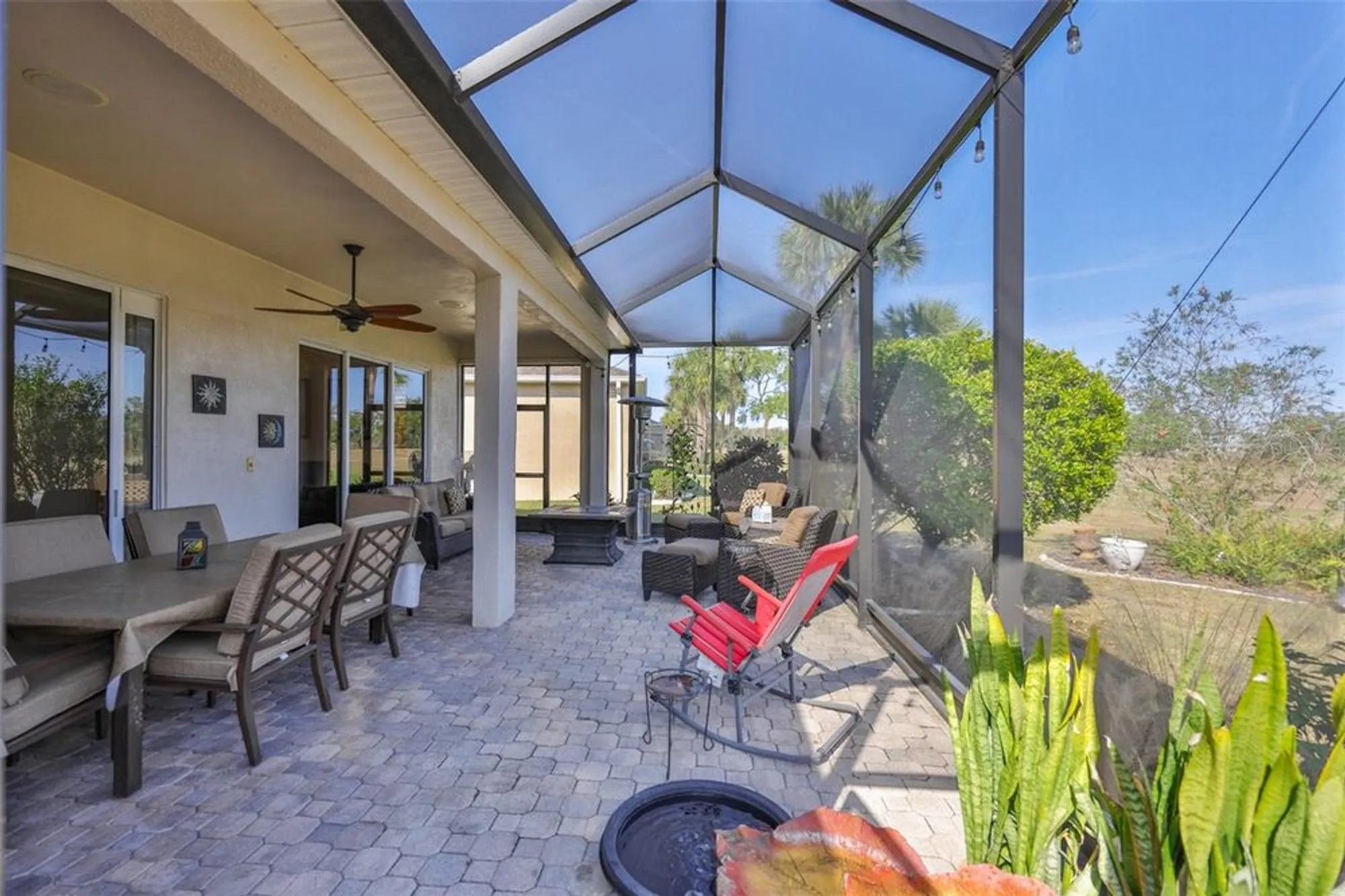Property Slideshow image 29 of 38 | 818 king leon way, Sun City Center, FL, 33573