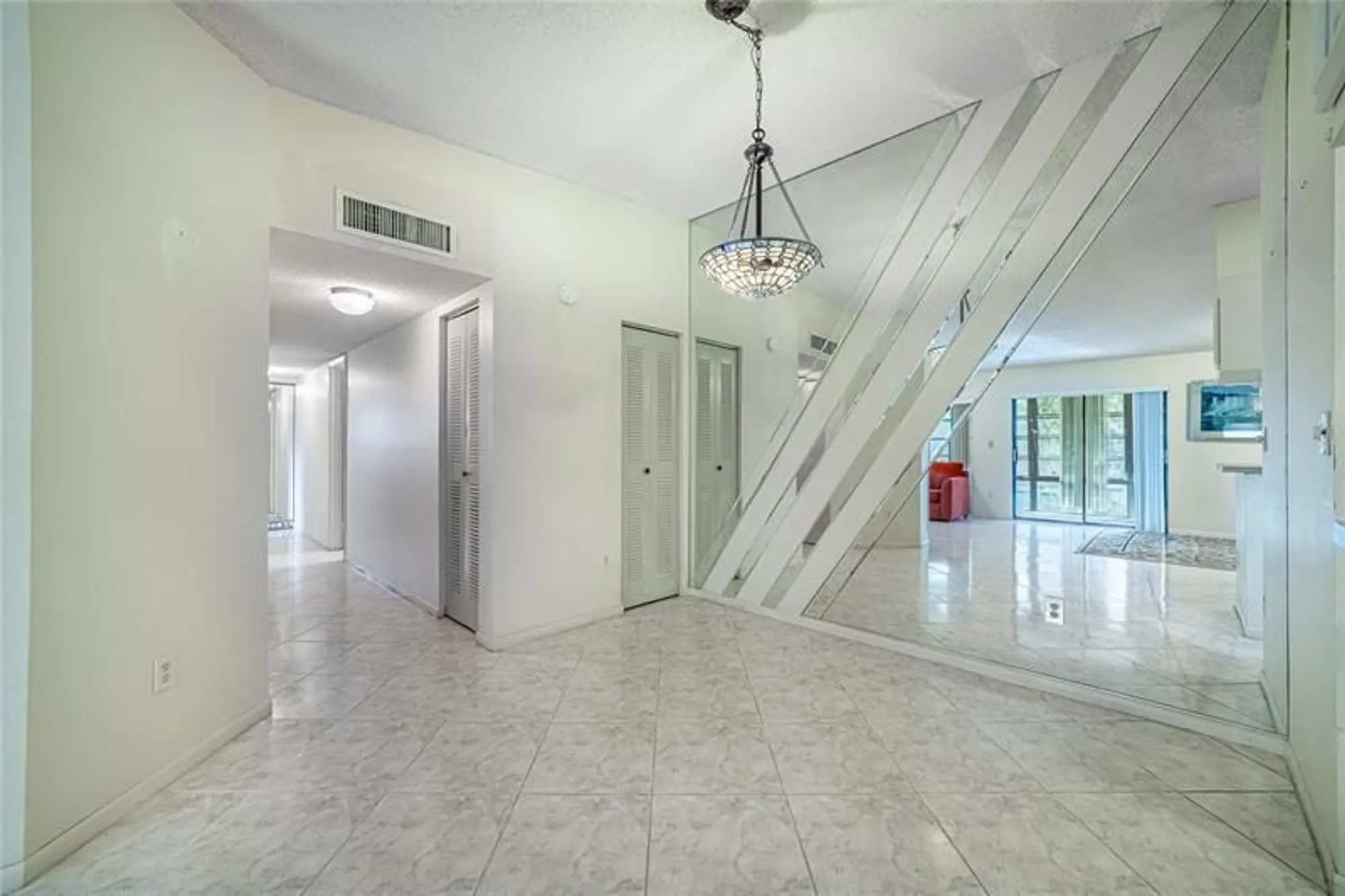 Property Slideshow image 4 of 20 | 7612 ashmont cir # 7612, Tamarac, FL, 33321
