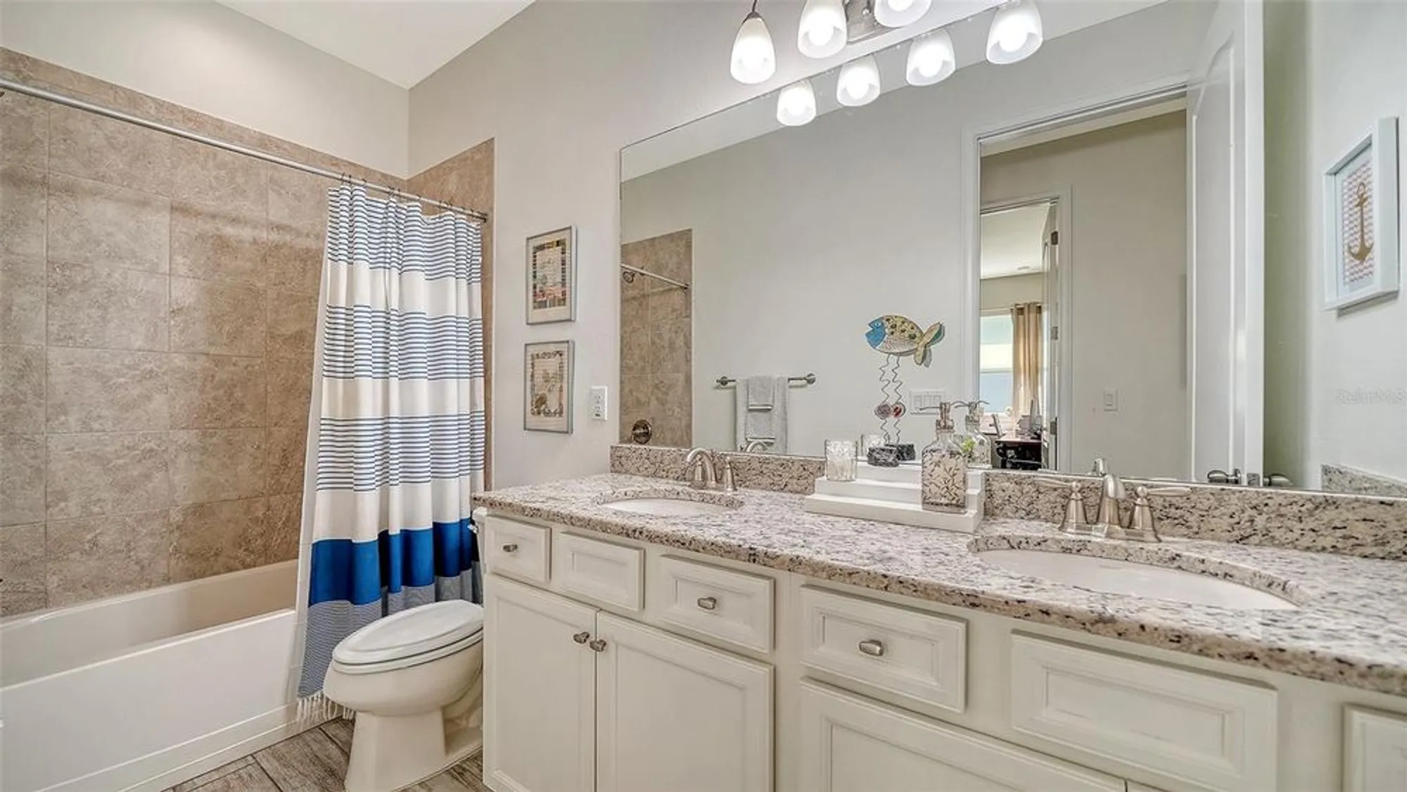 Property Slideshow image 33 of 51 | 11211 spring gate trl, Lakewood Ranch, FL, 34211