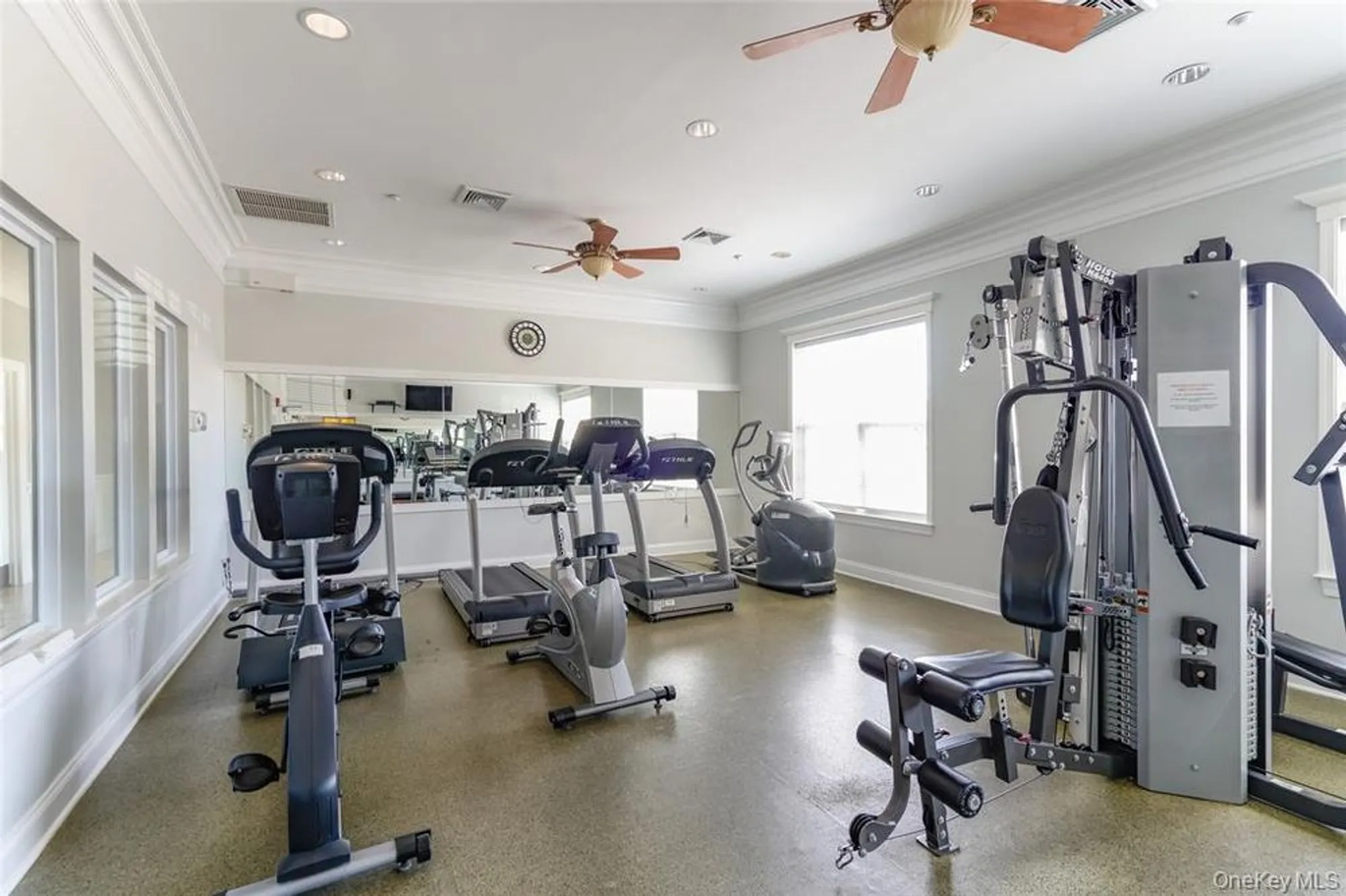 Property Slideshow image 37 of 40 | 4 oakhurst ct, Mount Sinai, NY, 11766