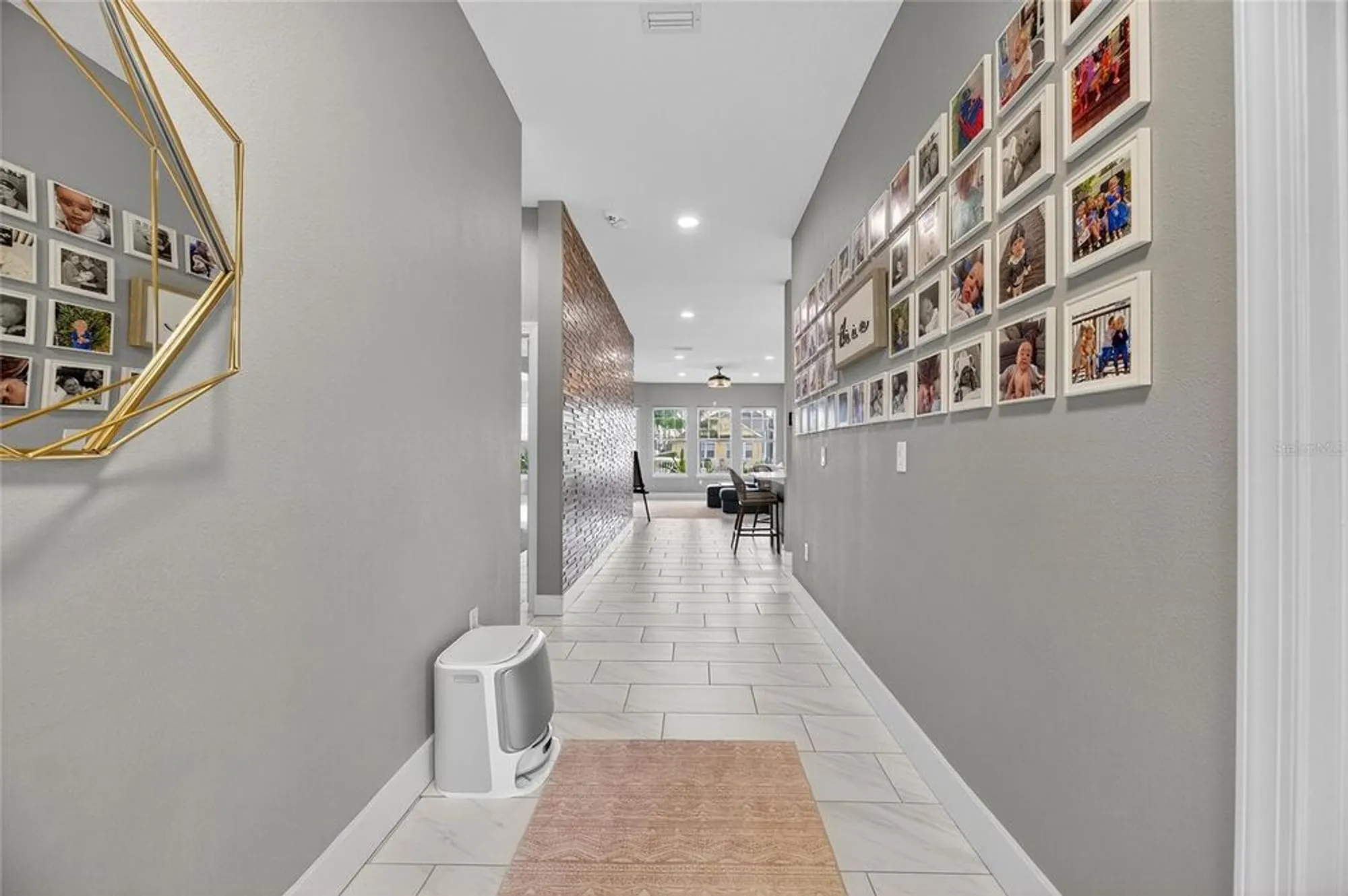 Property Slideshow image 11 of 66 | 526 islebay dr, Apollo Beach, FL, 33572