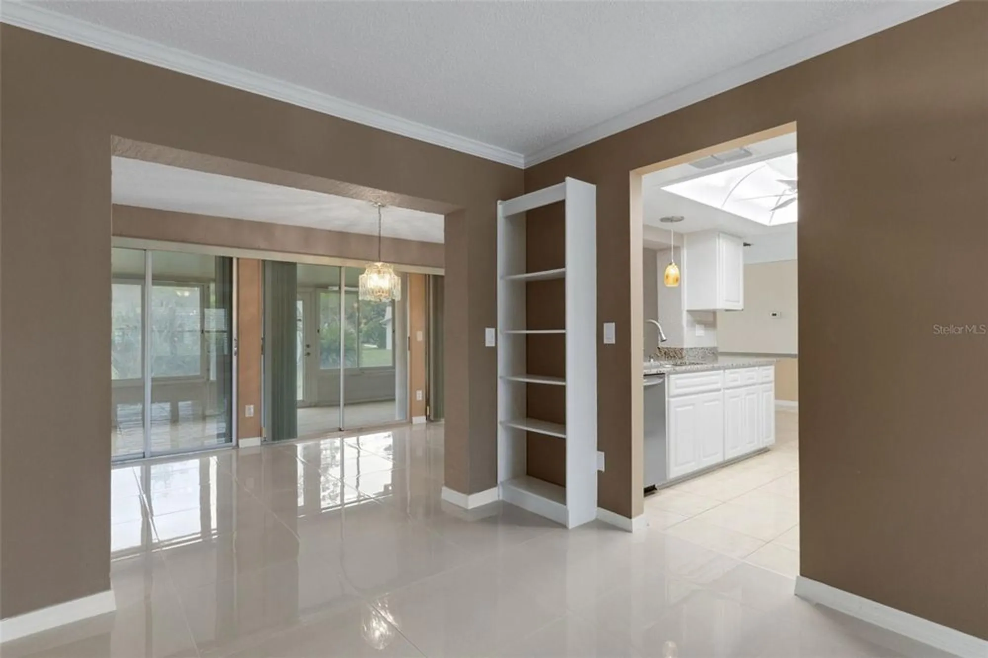 Property Slideshow image 14 of 90 | 3098 e dorchester dr, Palm Harbor, FL, 34684