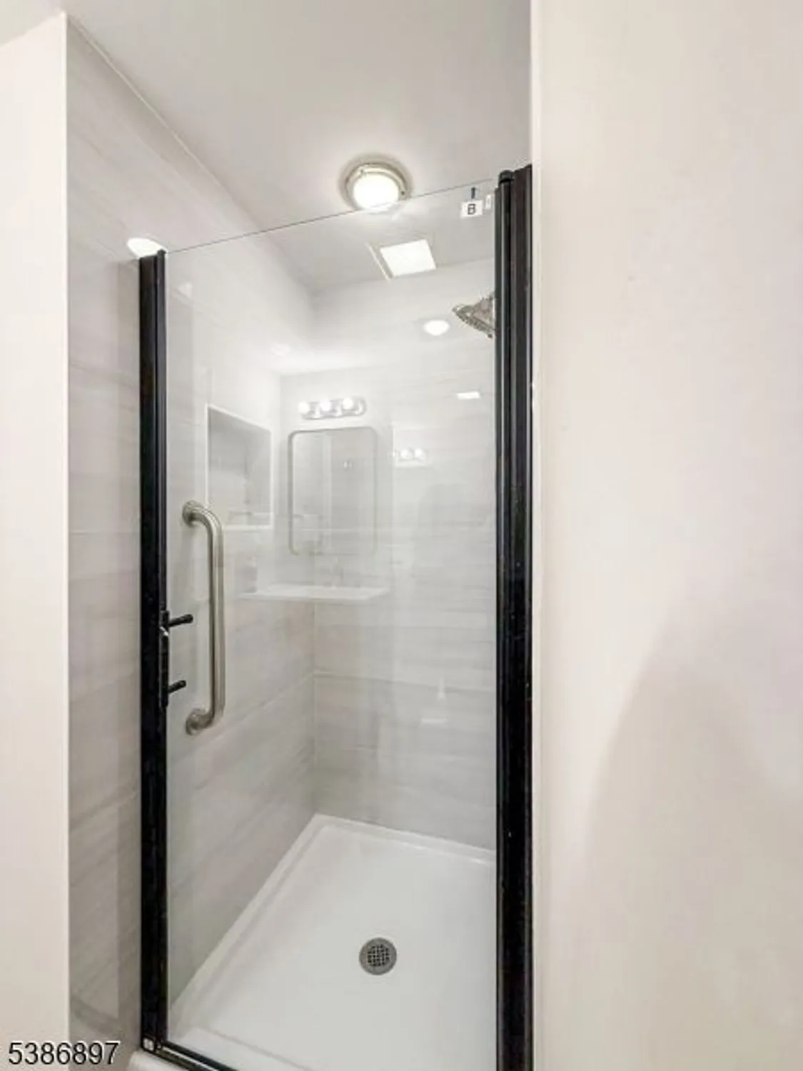 Property Slideshow image 30 of 35 | 374 new bedford ln, Monroe Twp., NJ, 08831