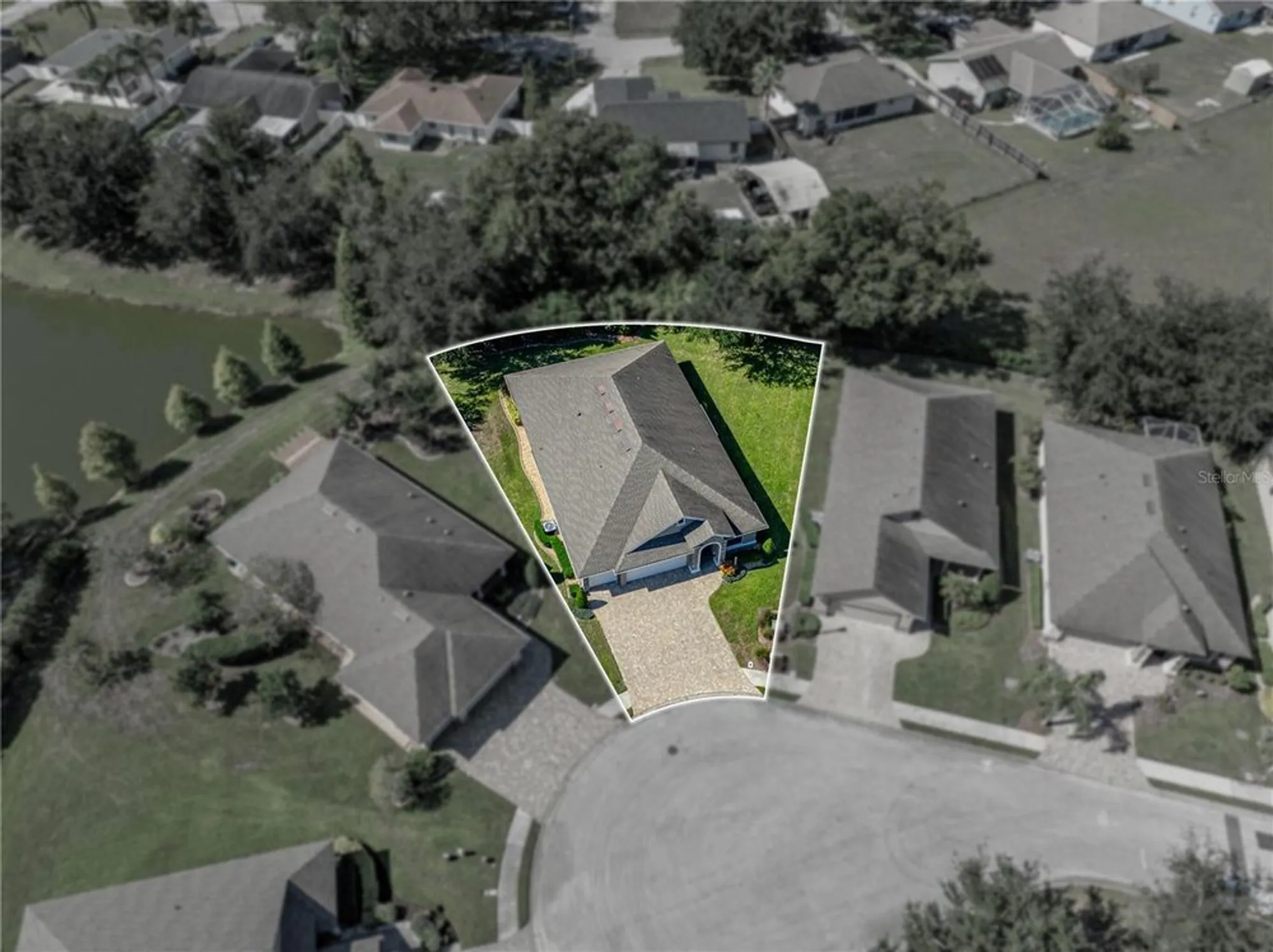 Property Slideshow image 5 of 77 | 8152 lake james dr, Lakeland, FL, 33810