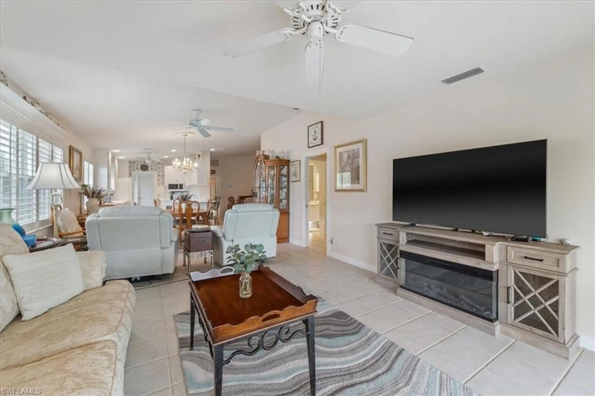 Property Slideshow image 17 of 27 | 5756 drummond way, Naples, FL, 34119