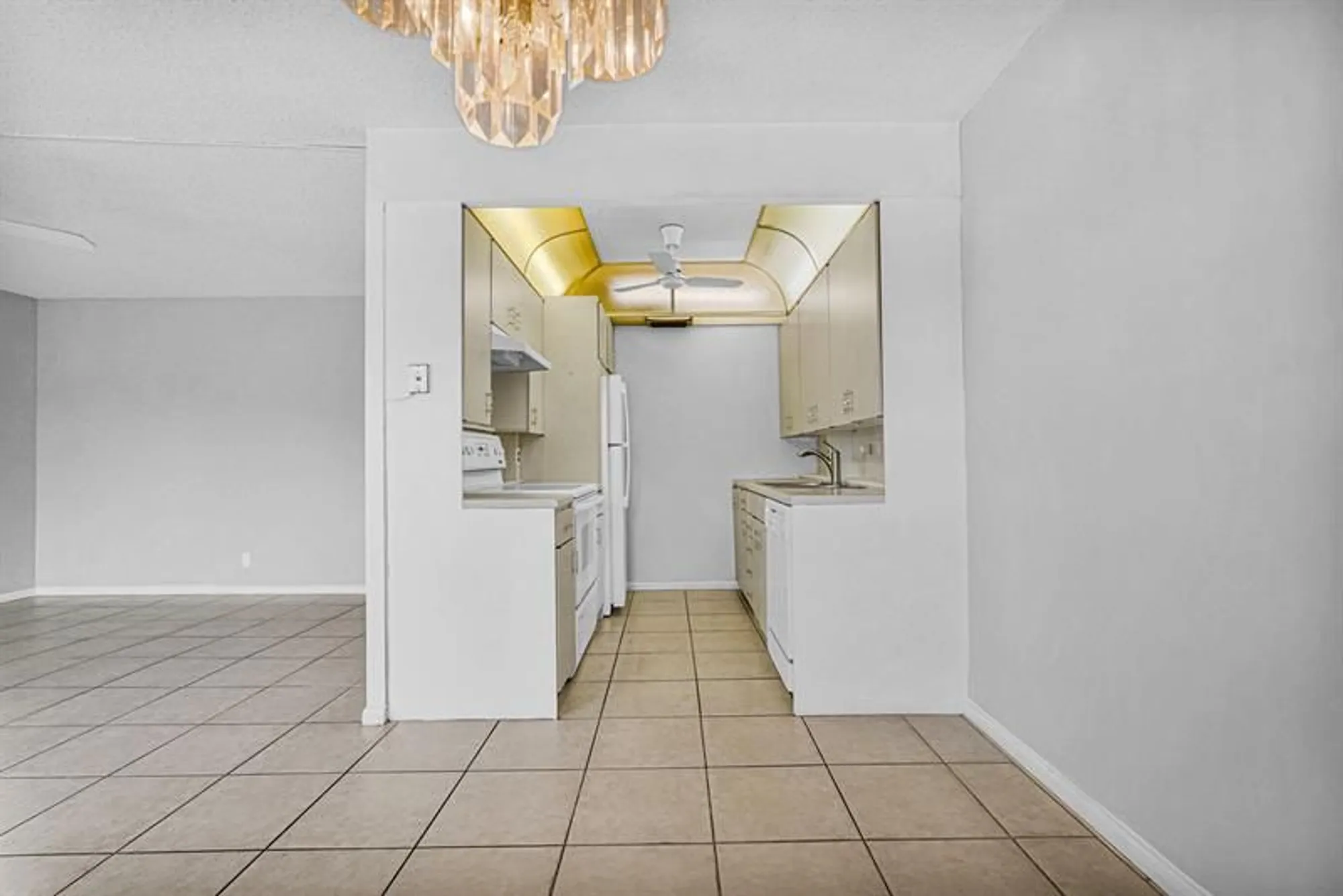 Property Slideshow image 6 of 47 | 2038 newport h # 2038, Deerfield Beach, FL, 33442