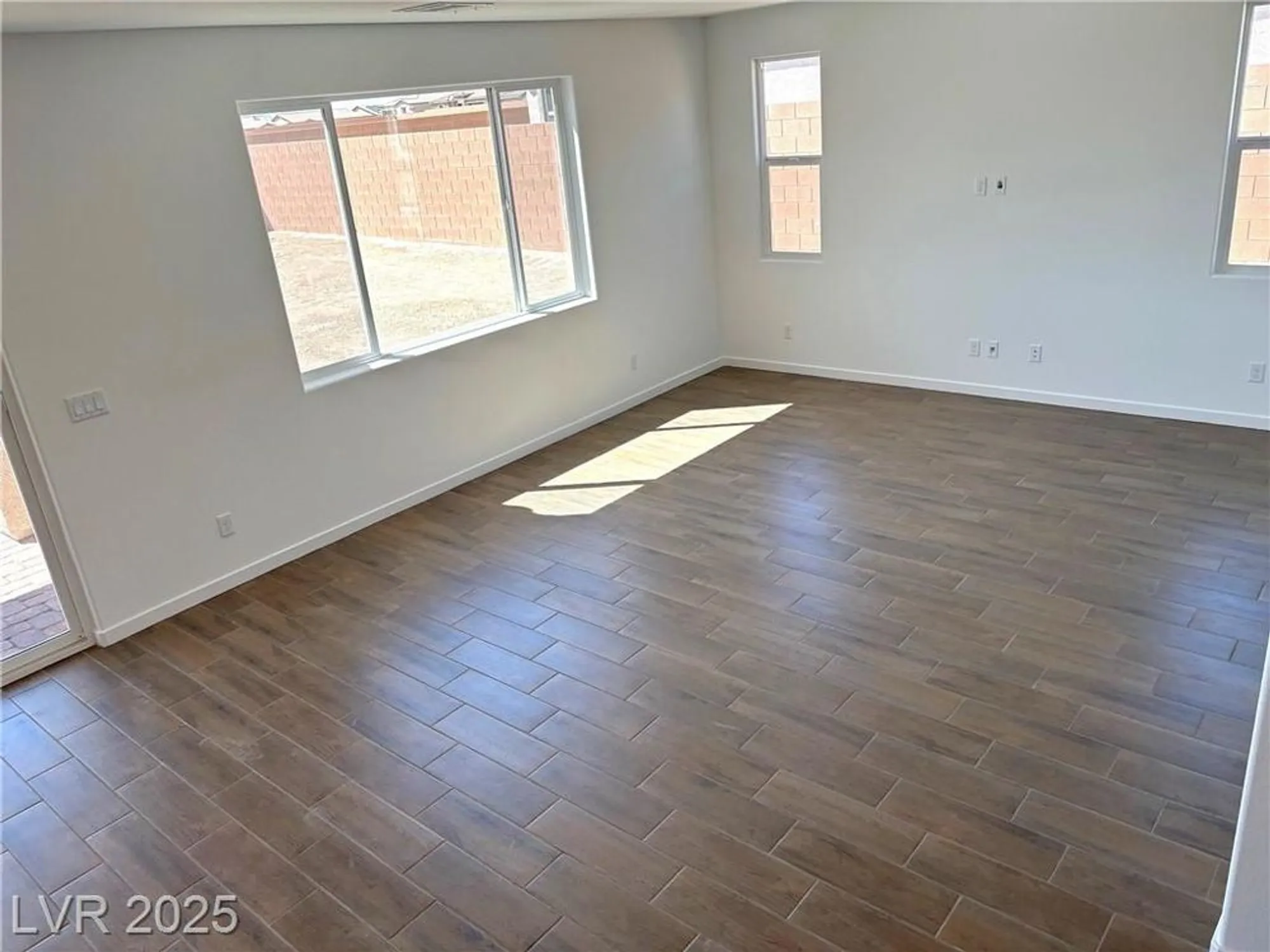 Property Slideshow image 10 of 33 | 4349 angel falls ct, Pahrump, NV, 89061