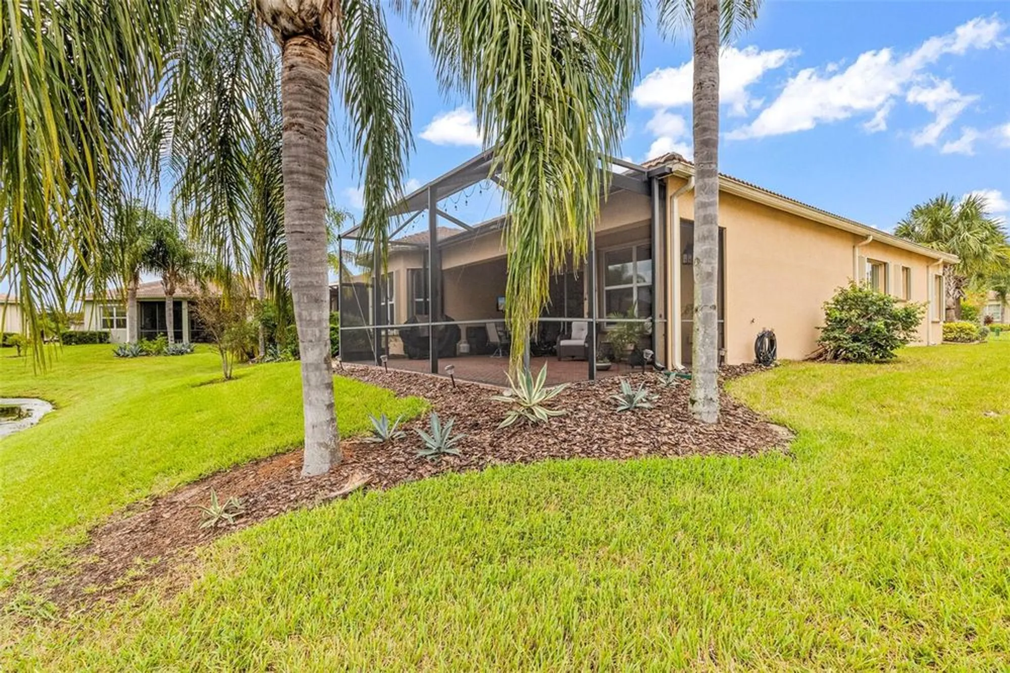 Property Slideshow image 47 of 49 | 16133 coquina bay ln, Wimauma, FL, 33598
