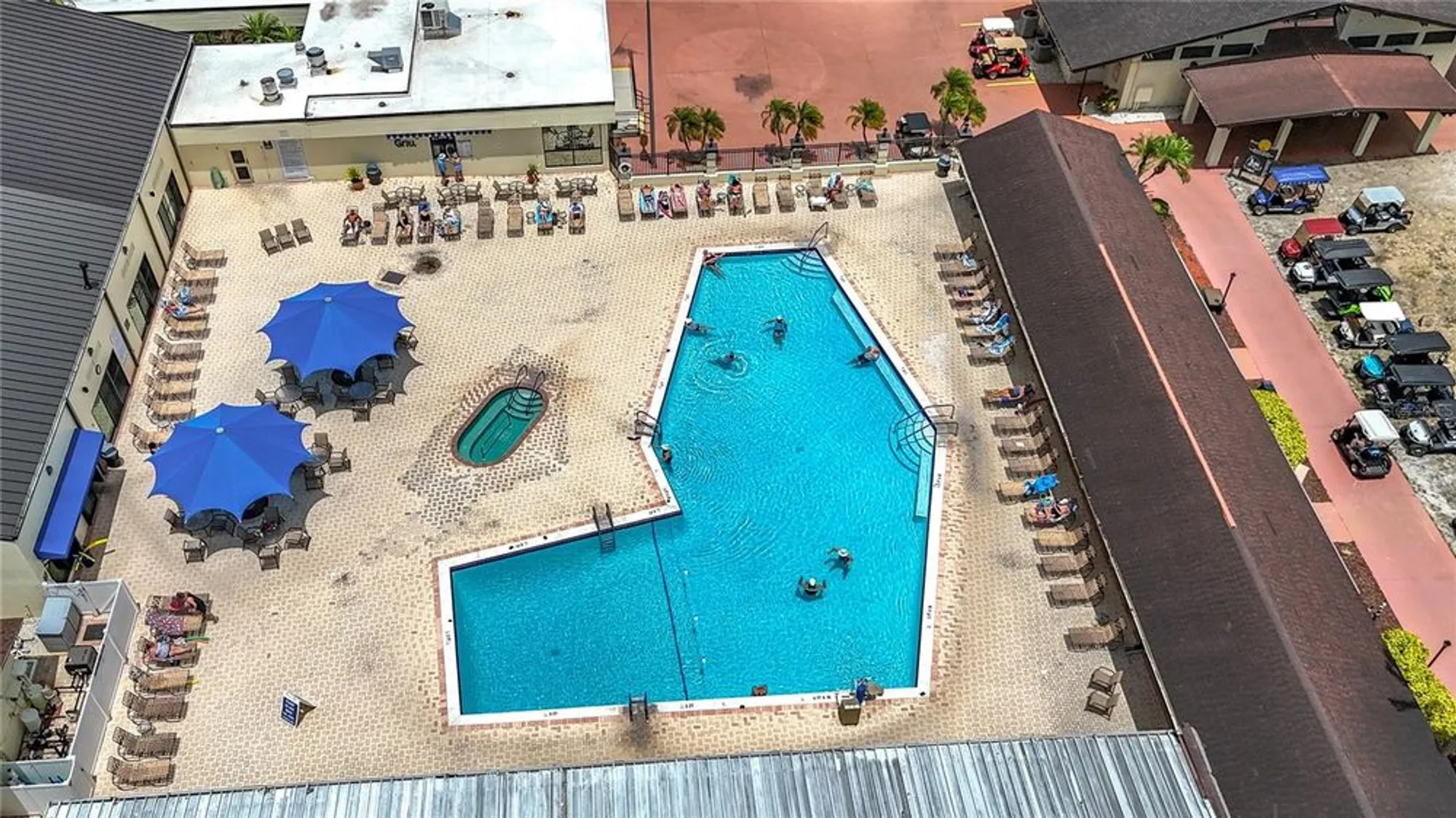 Property Slideshow image 9 of 41 | 904 desert hills dr, Sun City Center, FL, 33573