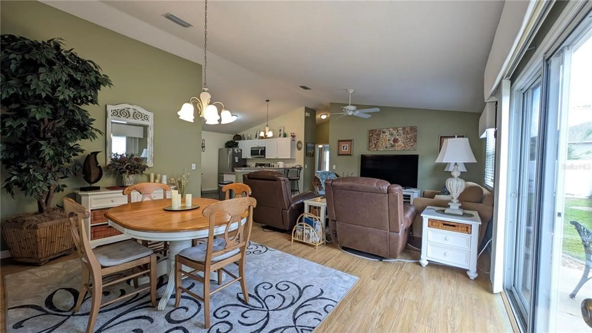 Property Slideshow image 9 of 32 | 971 margaux trl, The Villages, FL, 32162