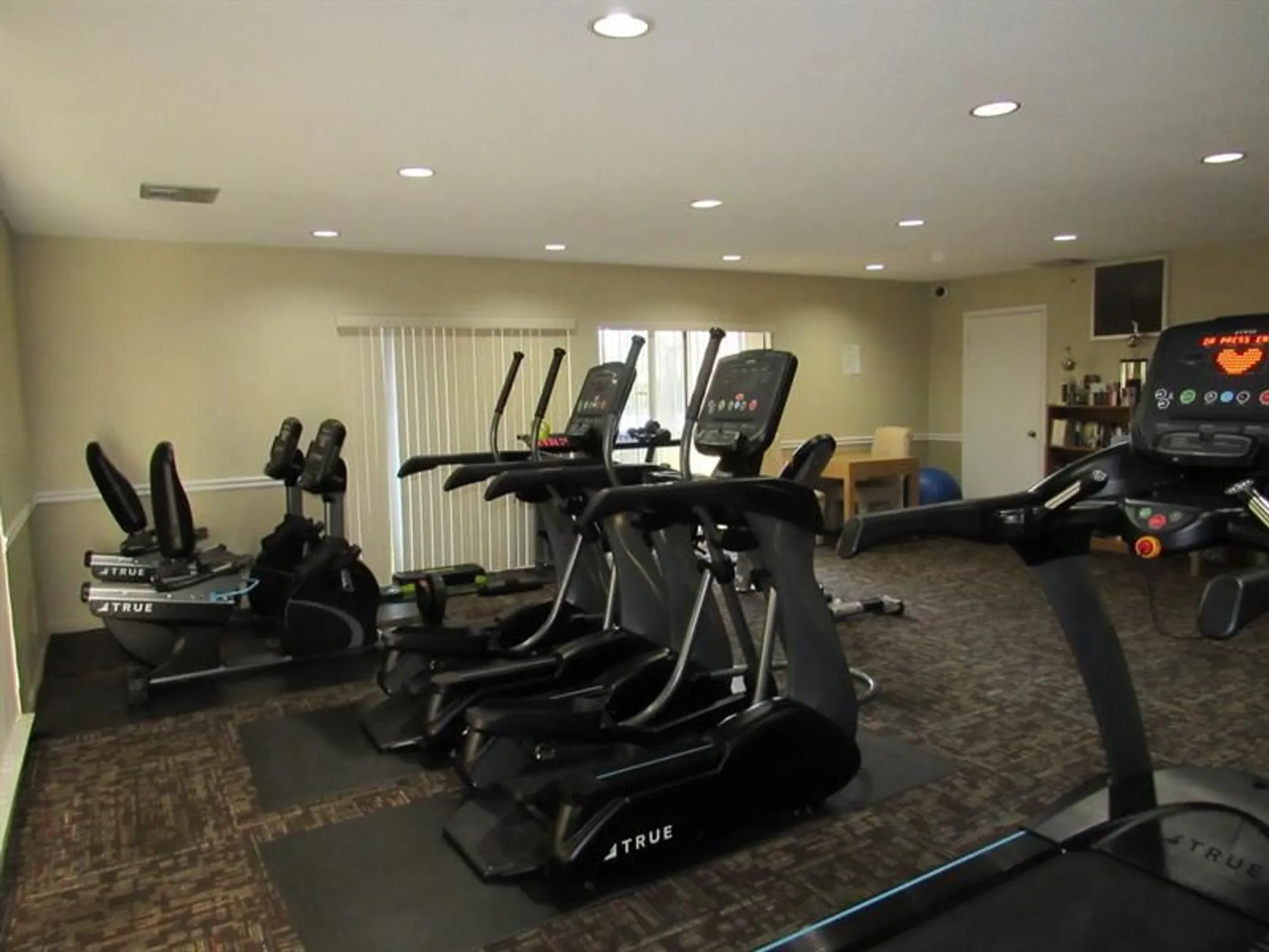 Property Slideshow image 45 of 52 | 6351 n university dr 224, Tamarac, FL, 33321