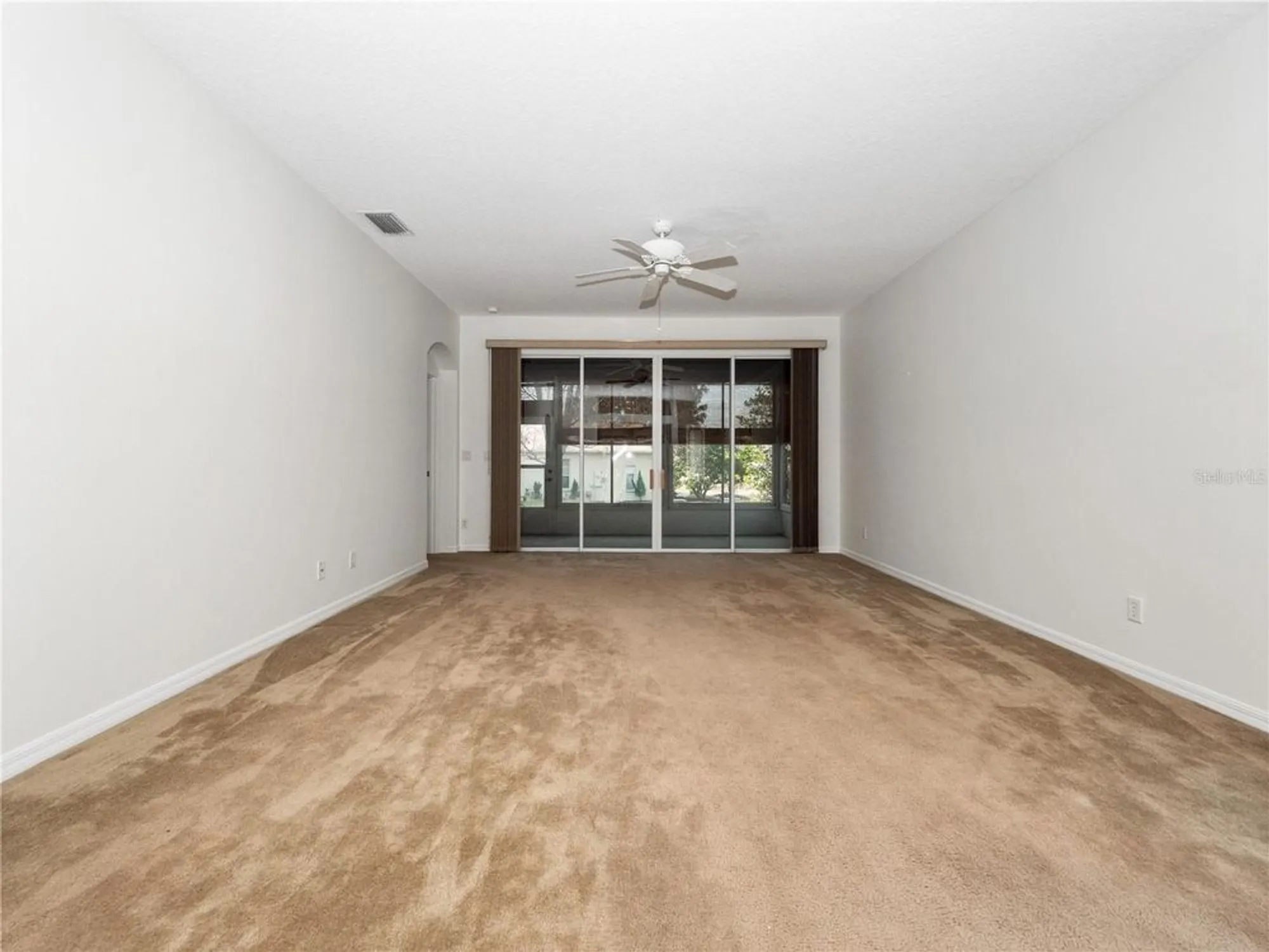 Property Slideshow image 45 of 77 | 20505 queen alexandra dr, Leesburg, FL, 34748