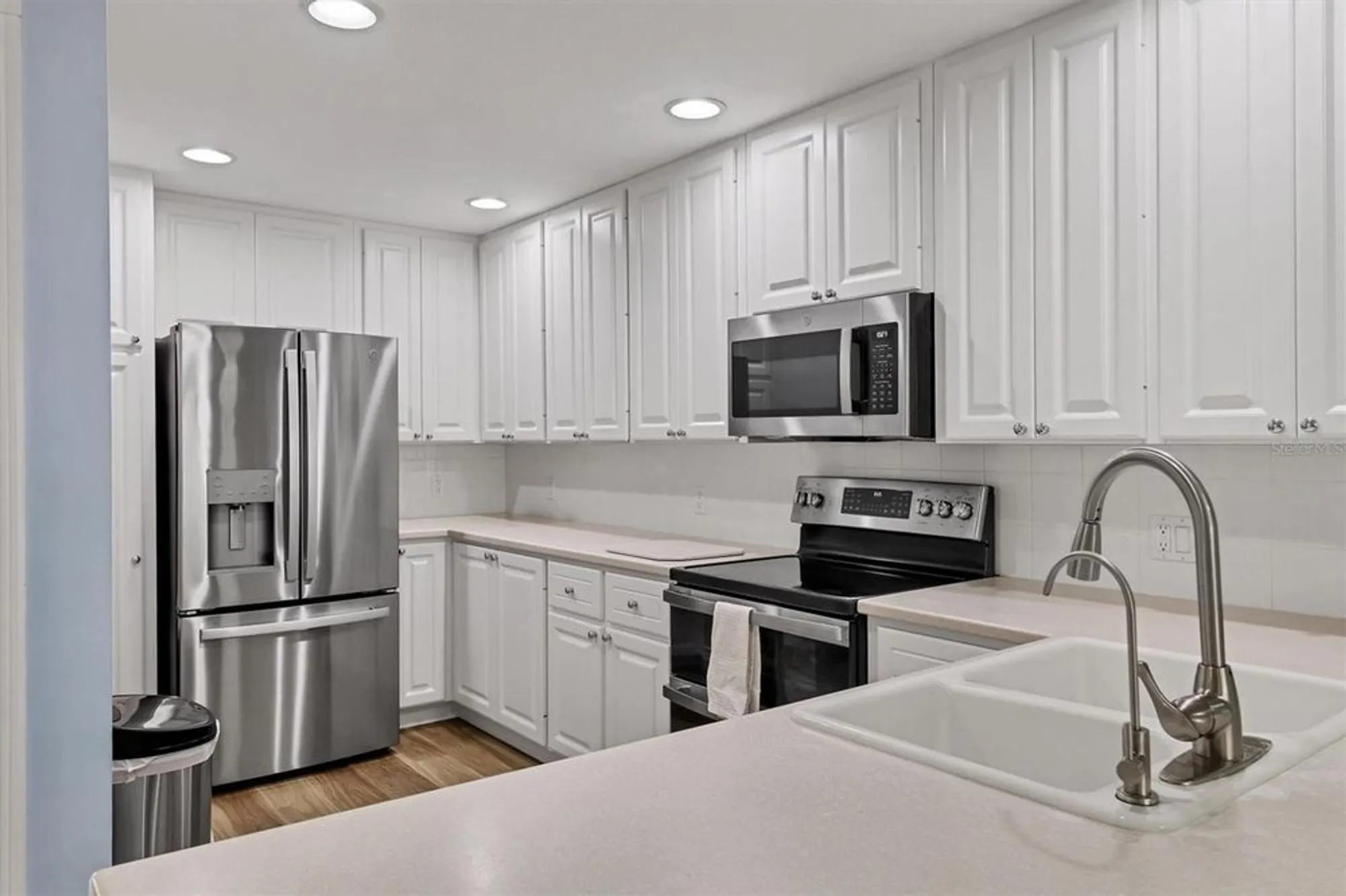 Property Slideshow image 11 of 71 | 7629 bergamo ave, Sarasota, FL, 34238